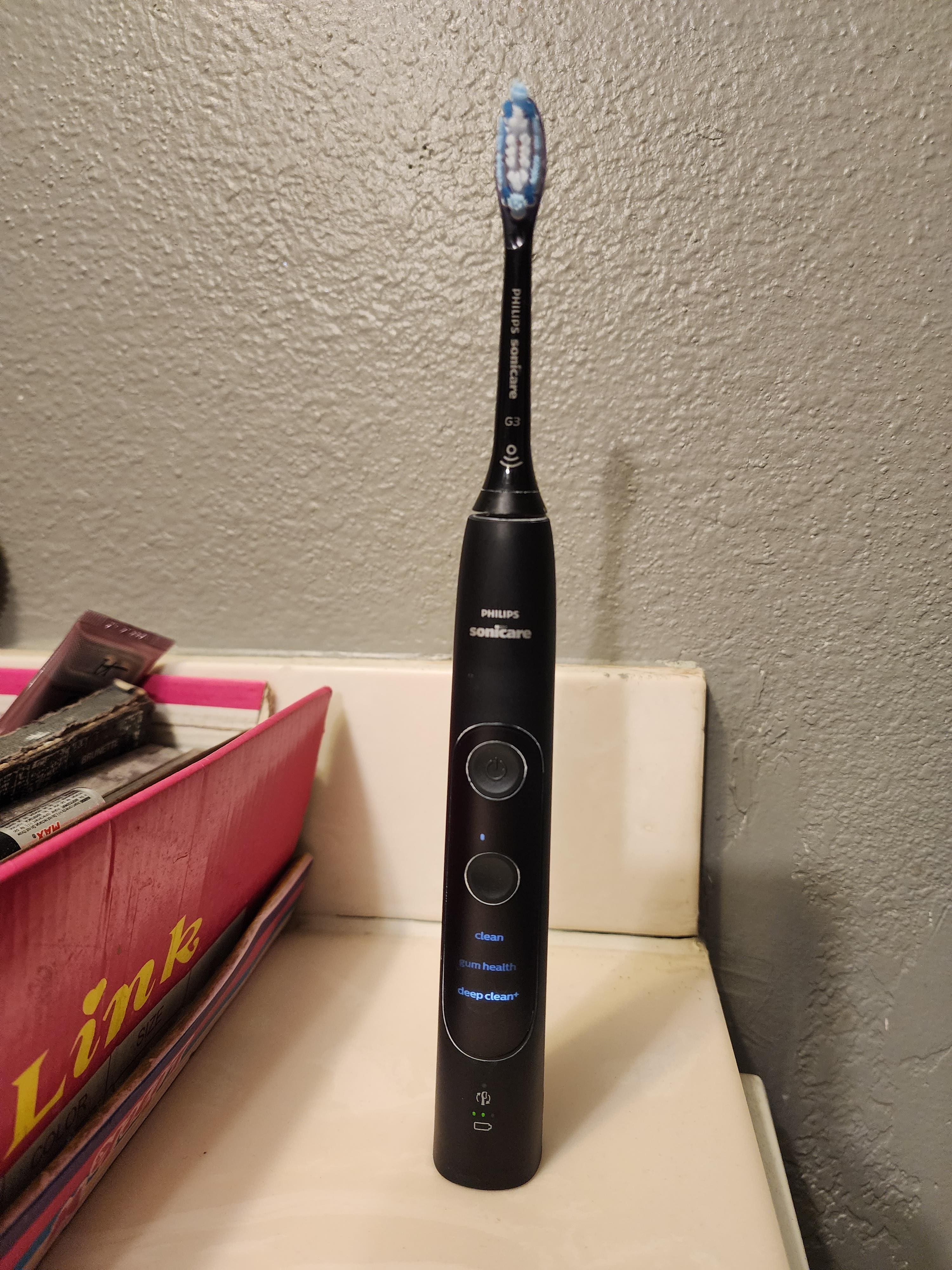 Philips Sonicare Sonicare ExpertClean 7300 Rechargeable Toothbrush