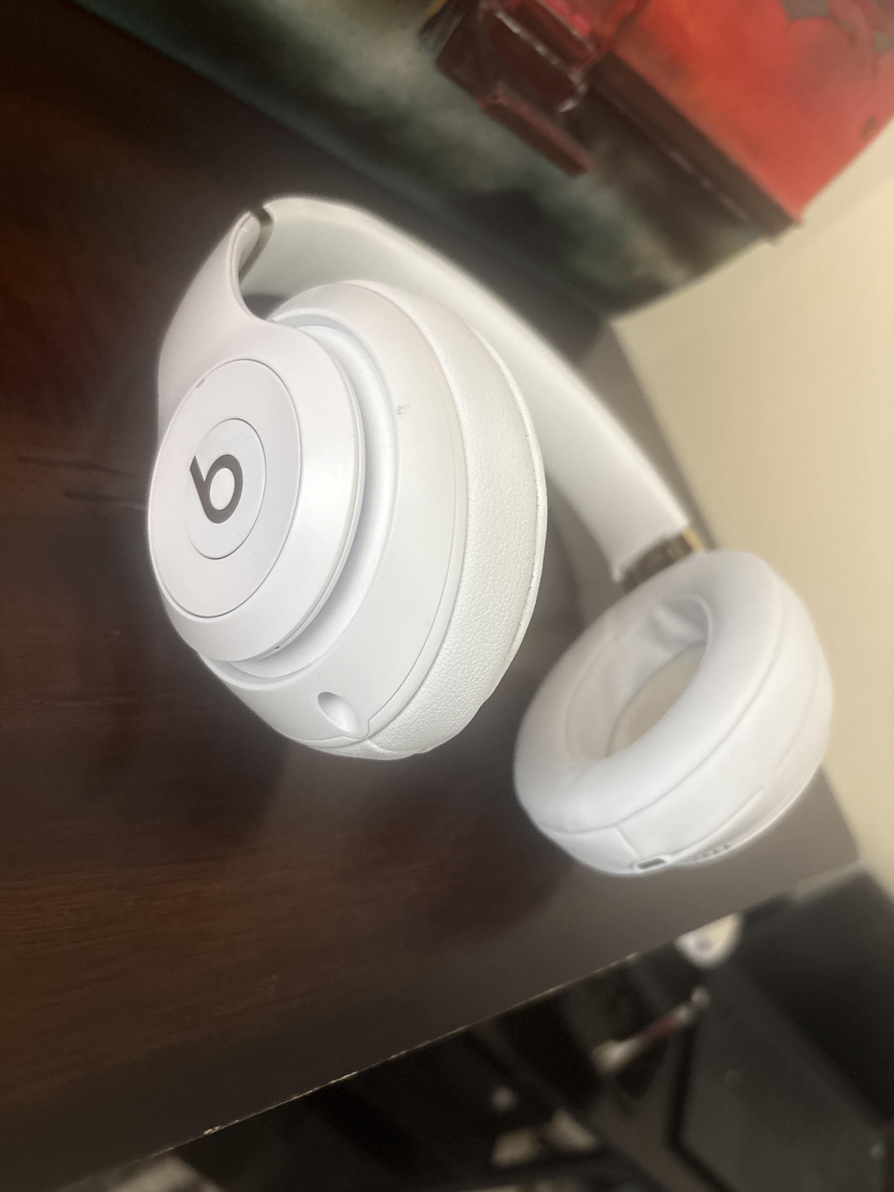 Beats Headphones Studio3 Bluetooth Wireless White MX3Y2LL/A - Best Buy