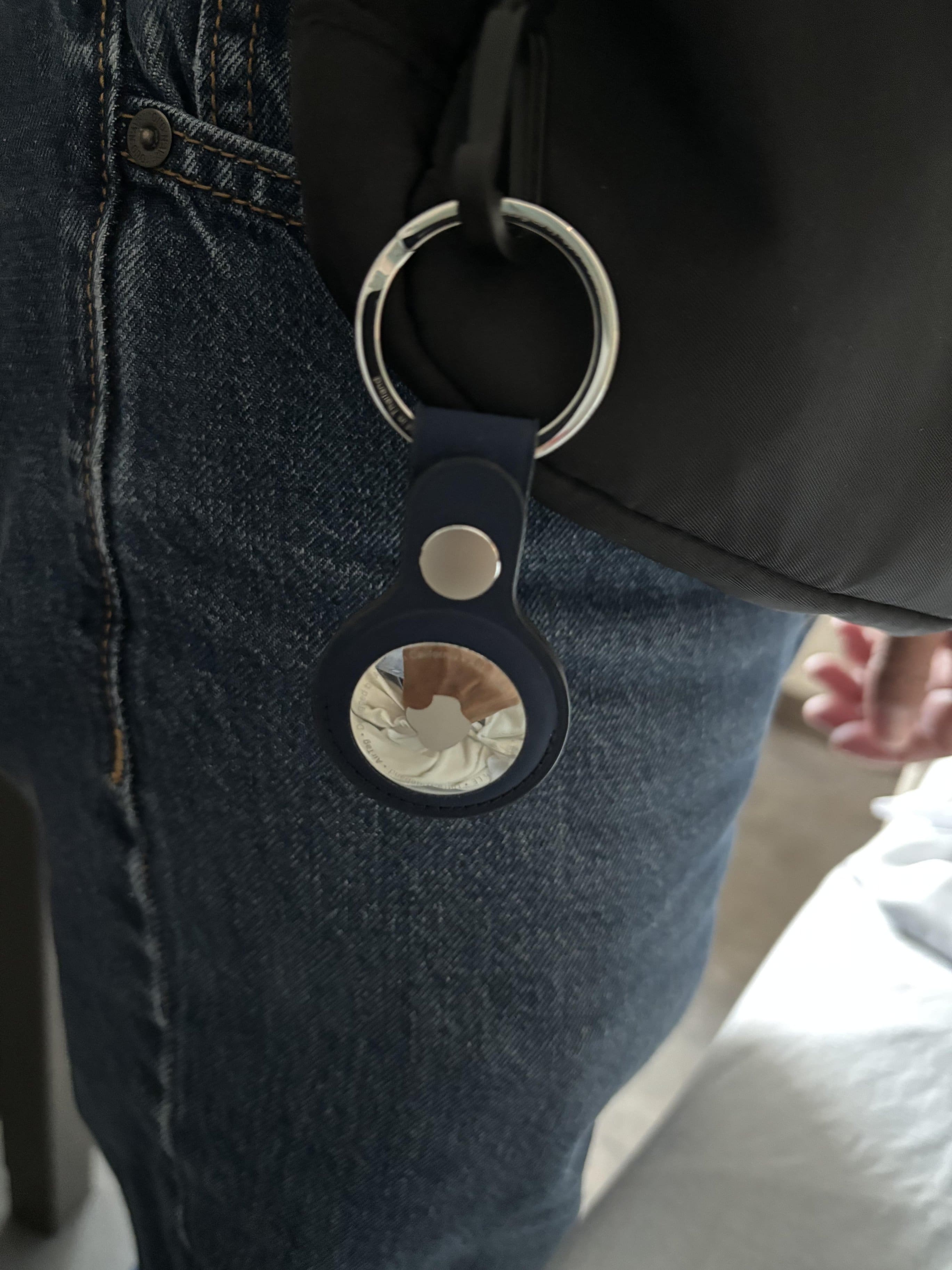 Apple AirTag FineWoven Key Ring Black MA7G4ZM/A - Best Buy