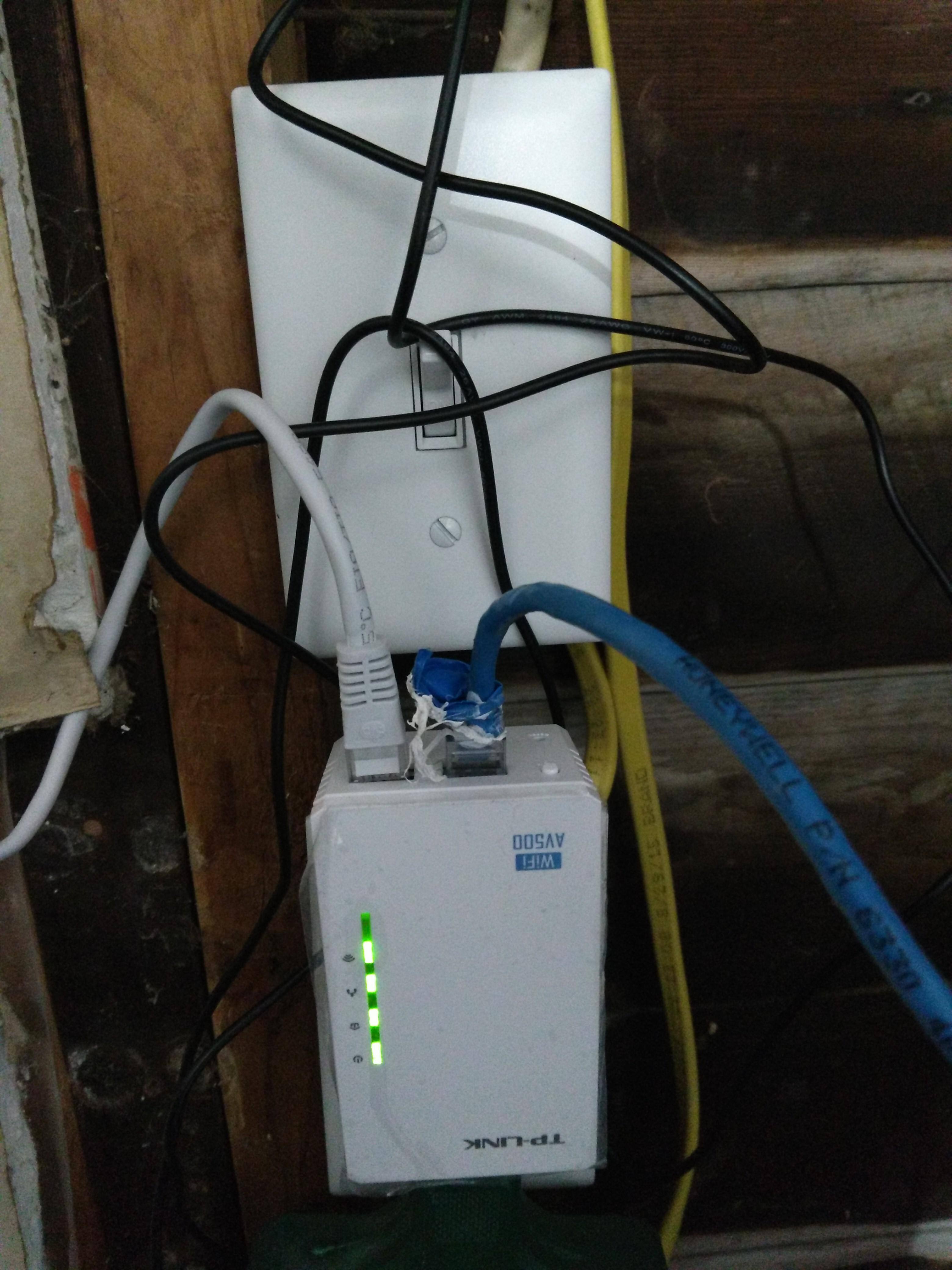 Blue cable PC, White Printer, click to load a larger version