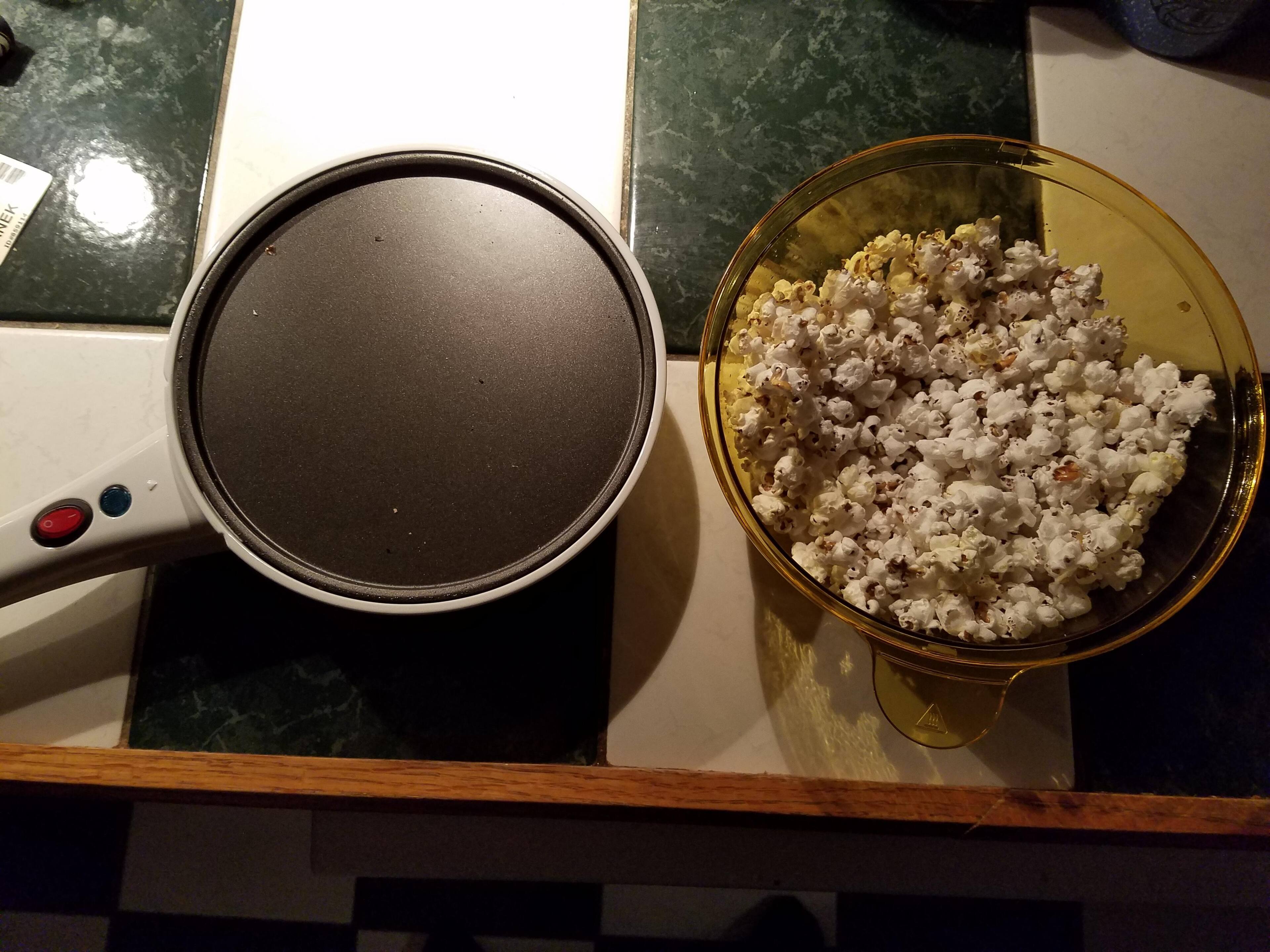 Bowl and plate...no Twist/Lock, click to load a larger version