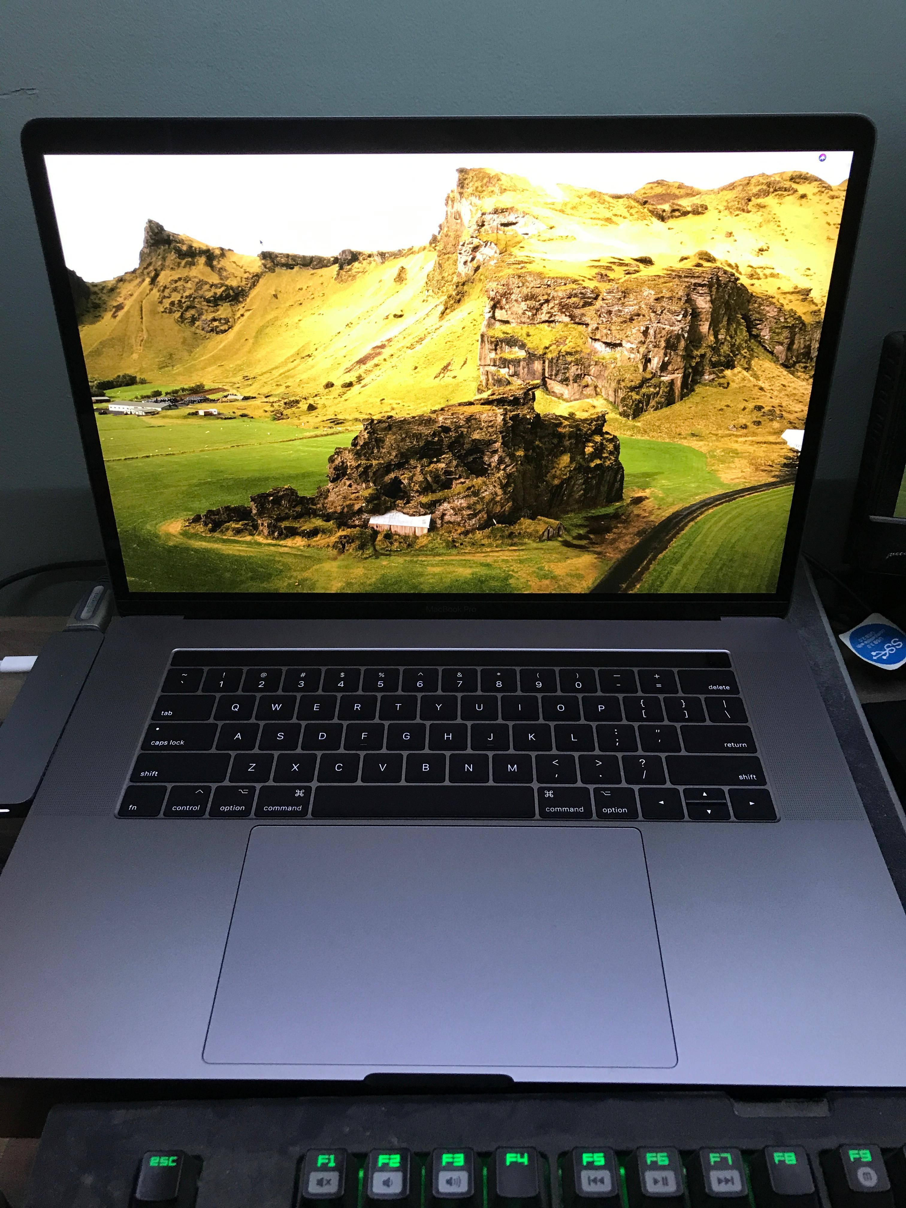 Apple MacBook Pro® 15