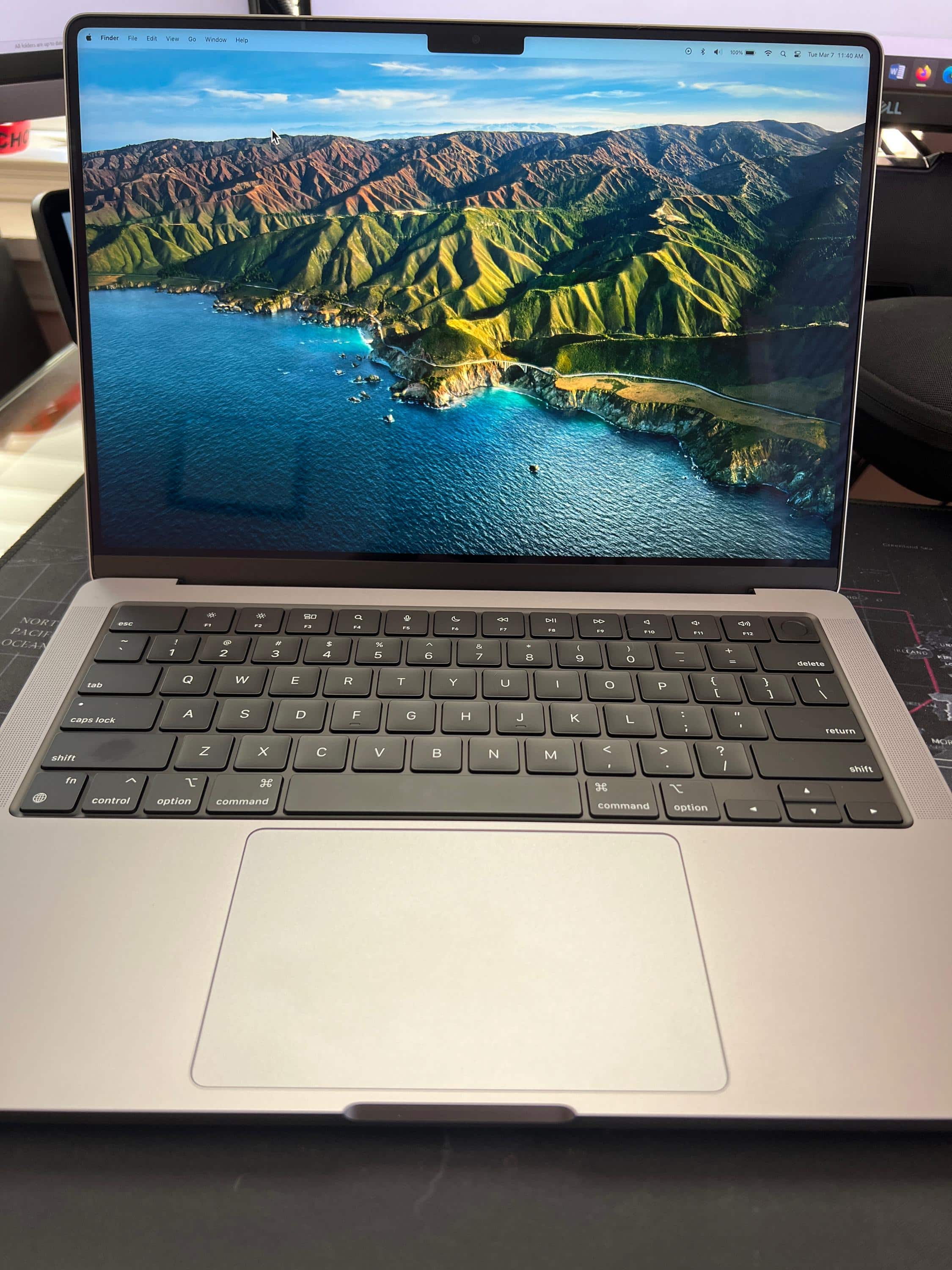 MacBook Pro M2 Pro 14インチ 16GB 512GB Amazon.com: Apple 2023 MacBook Pro with Apple M2 Pro Chip