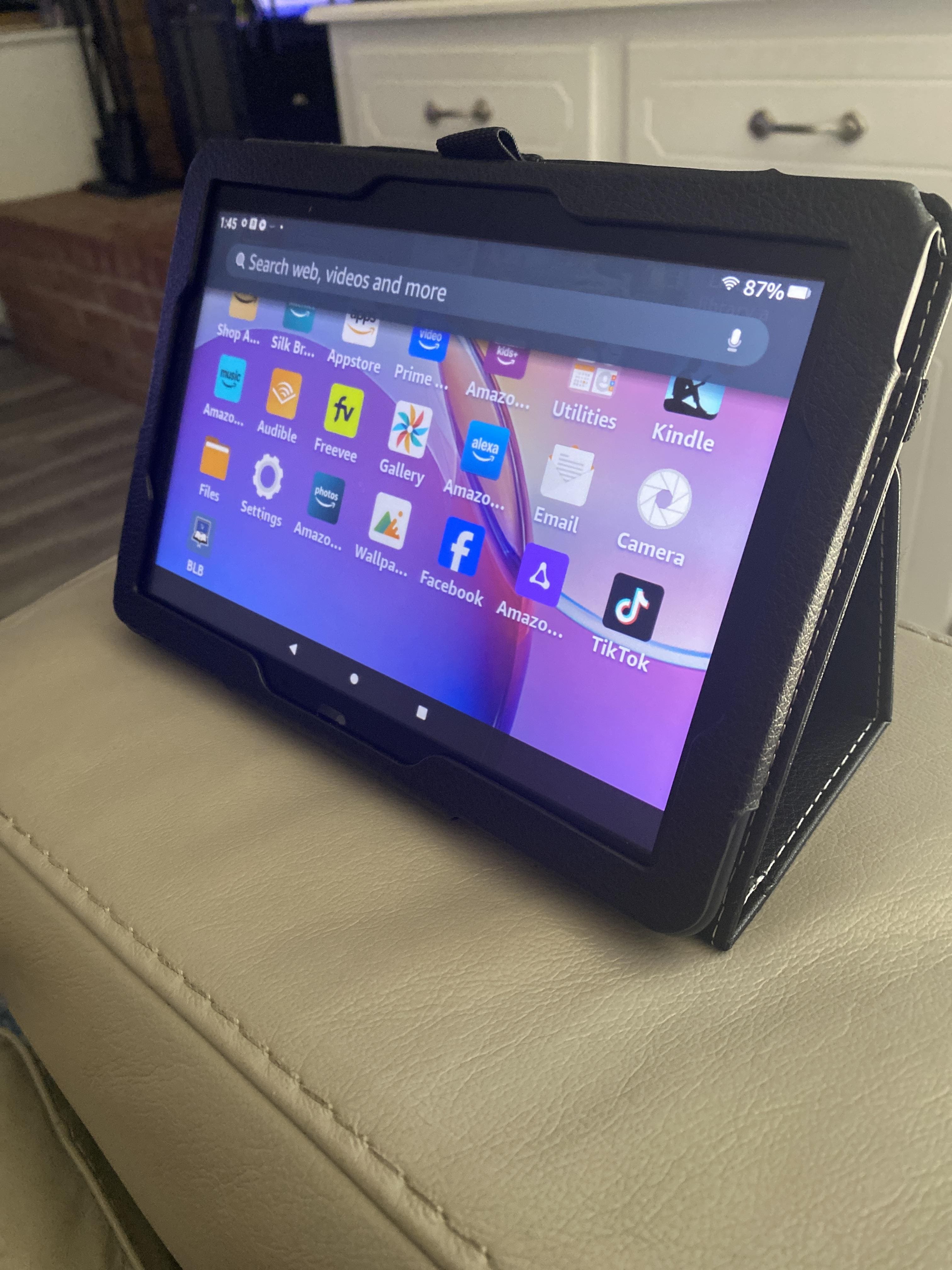 Amazon Fire HD 8 tablet, 8” HD Display, 3GB memory, 32GB, designed