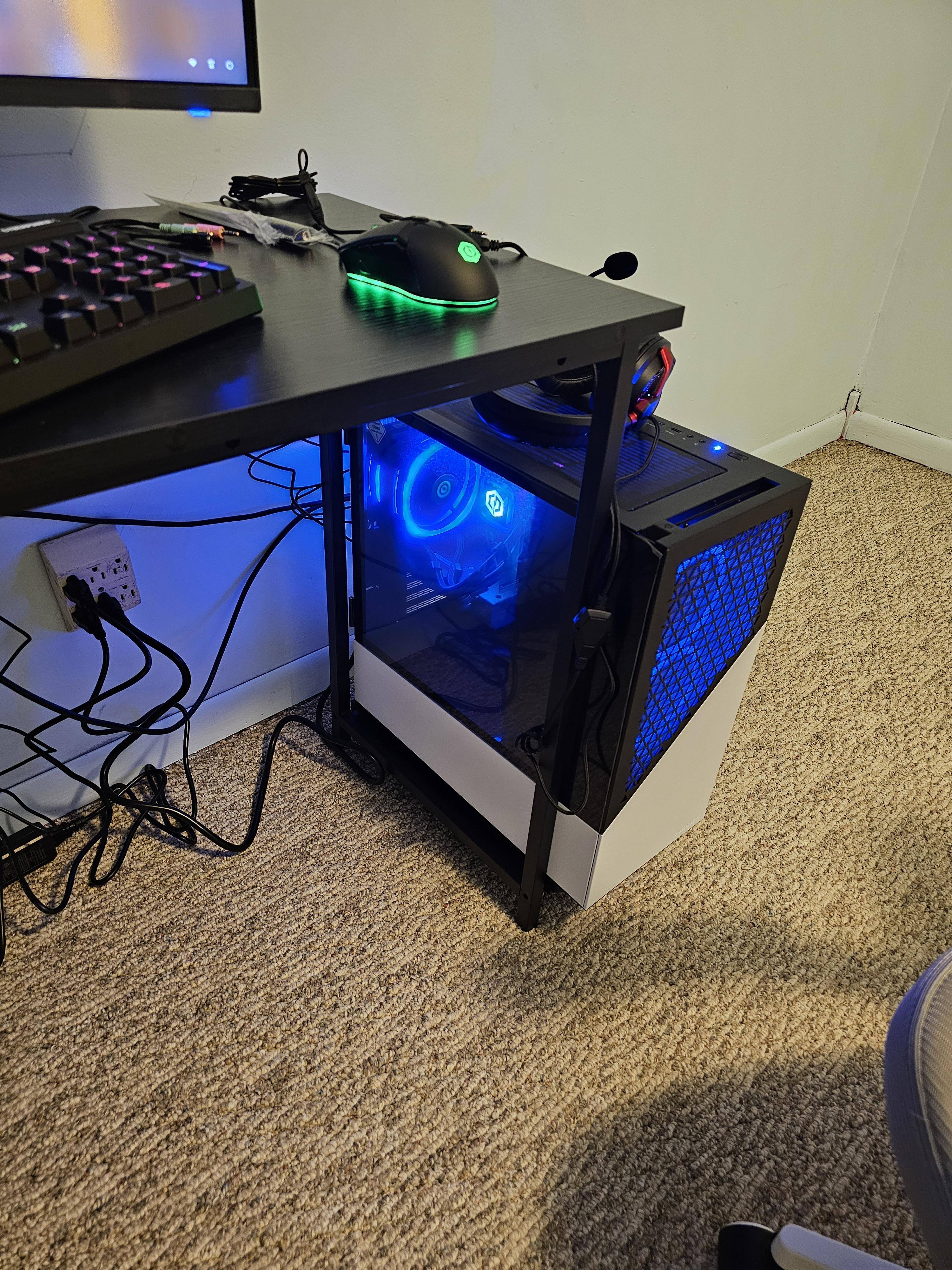 CyberPowerPC Gamer Supreme Gaming Desktop AMD Ryzen 7 7700X