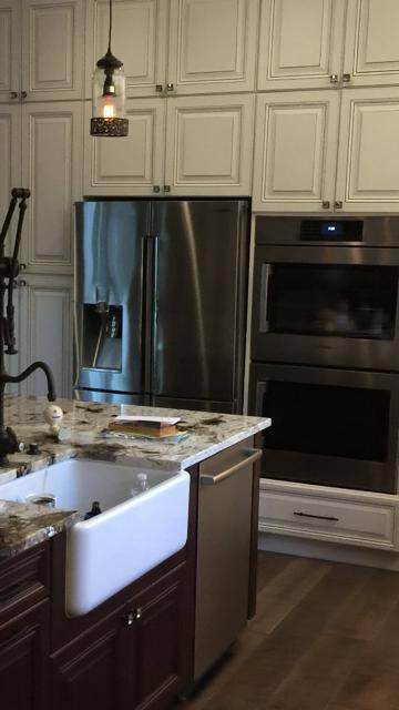 LOOKS GREAT IN OUR NEW KITCHEN, click to load a larger version