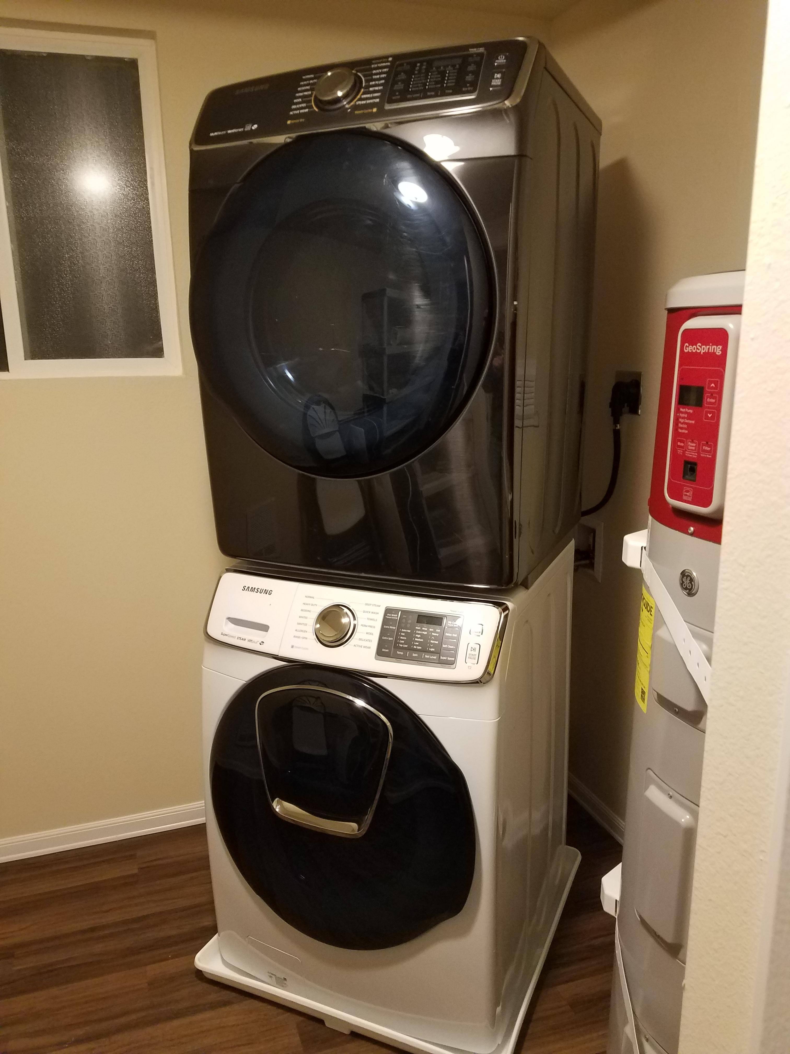 So, just don't judge me for mixing & matching my colors; I bought both units as "Open Box" from Best Buy.., click to load a larger version