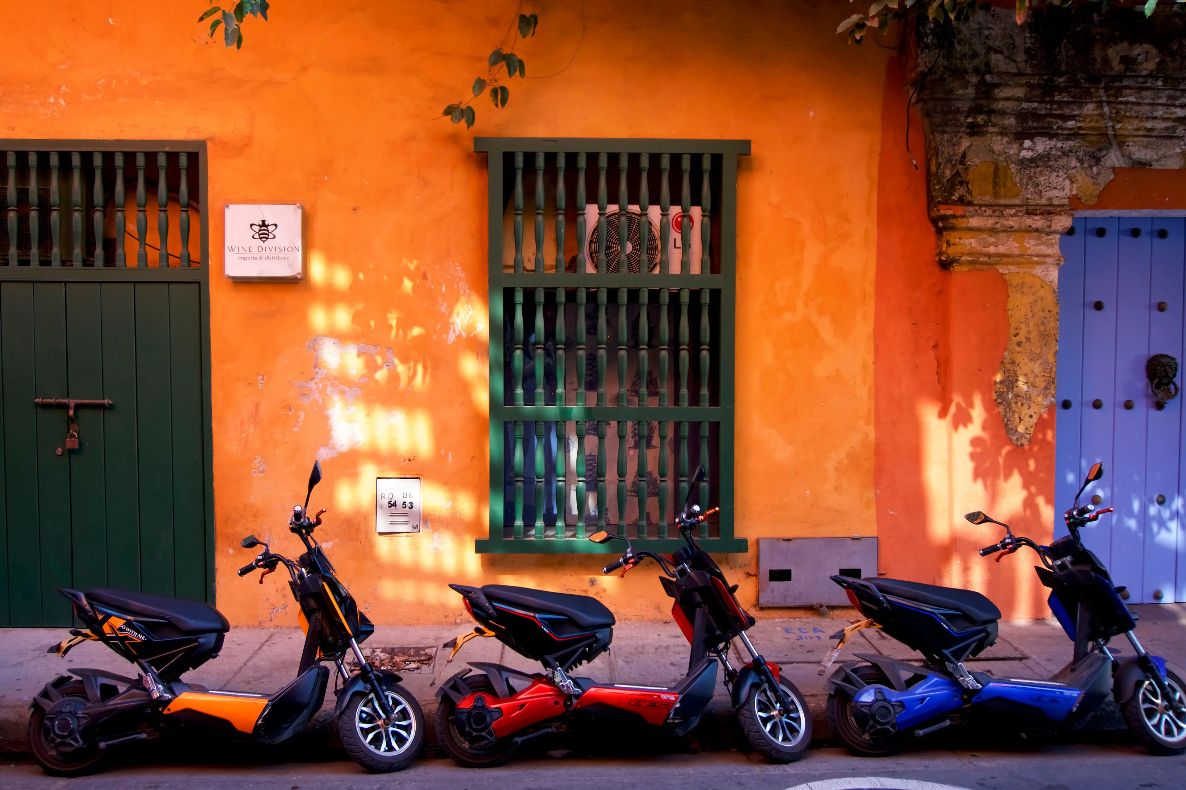 Caribbean colorful., click to load a larger version