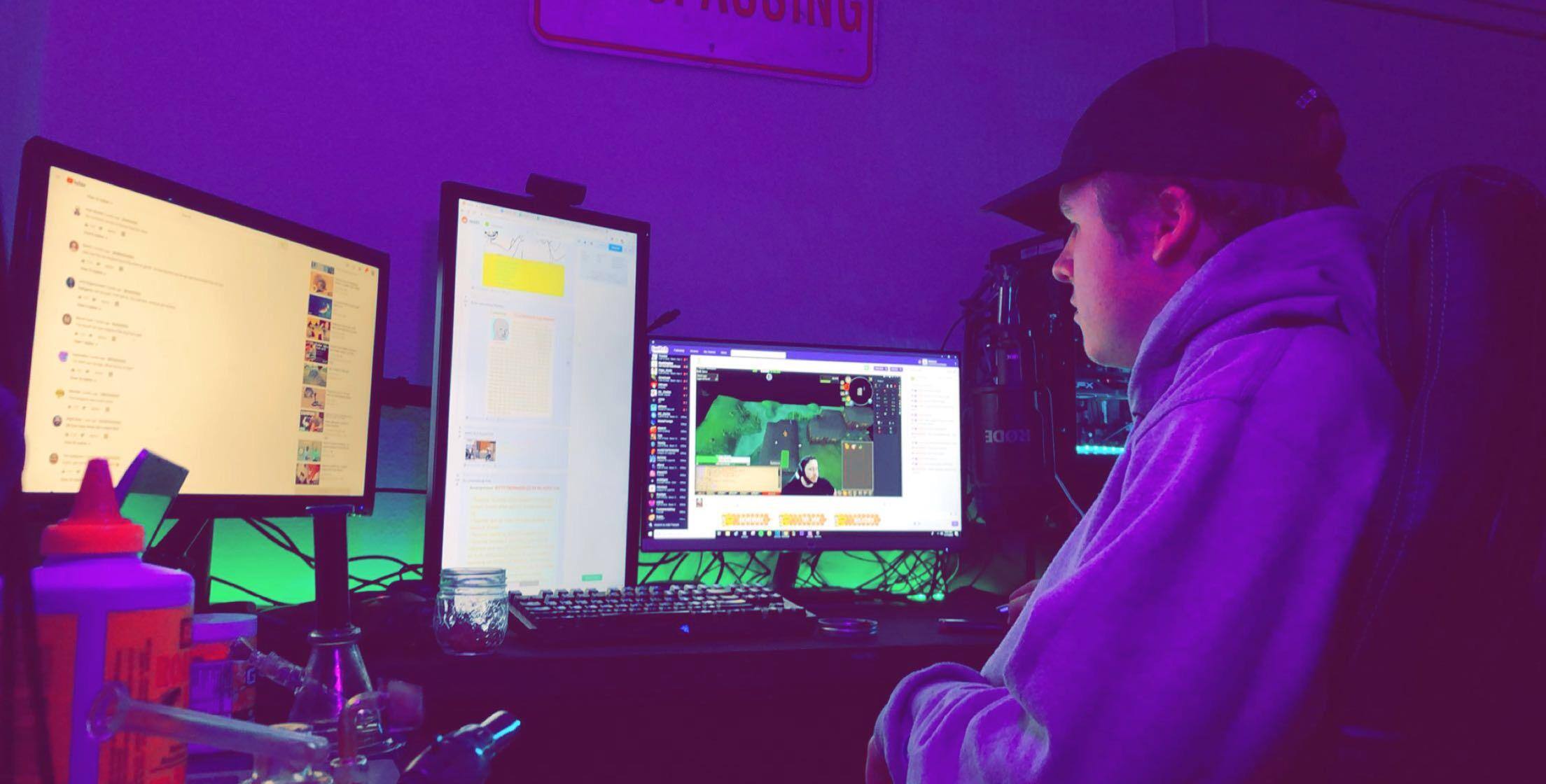 It’s the far right monitor, click to load a larger version