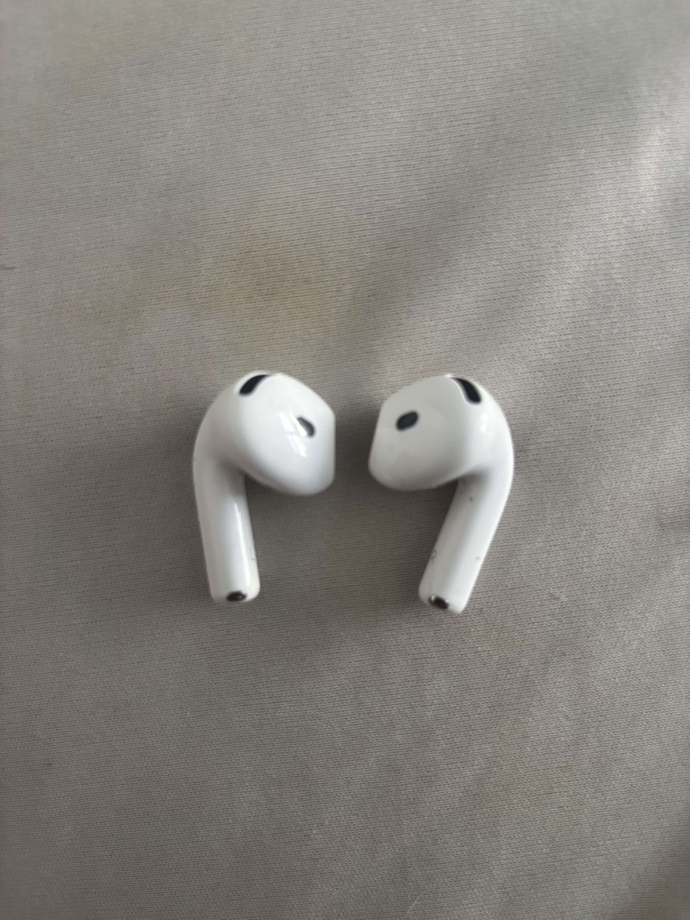 Apple AirPods 4 with Active Noise Cancellation White MXP93LL/A