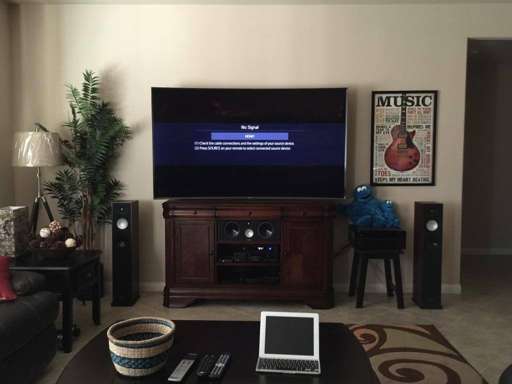 Sweet spot, but at night, and no lights are turned on, slight horizontal glare on top of the panel,..., click to load a larger version