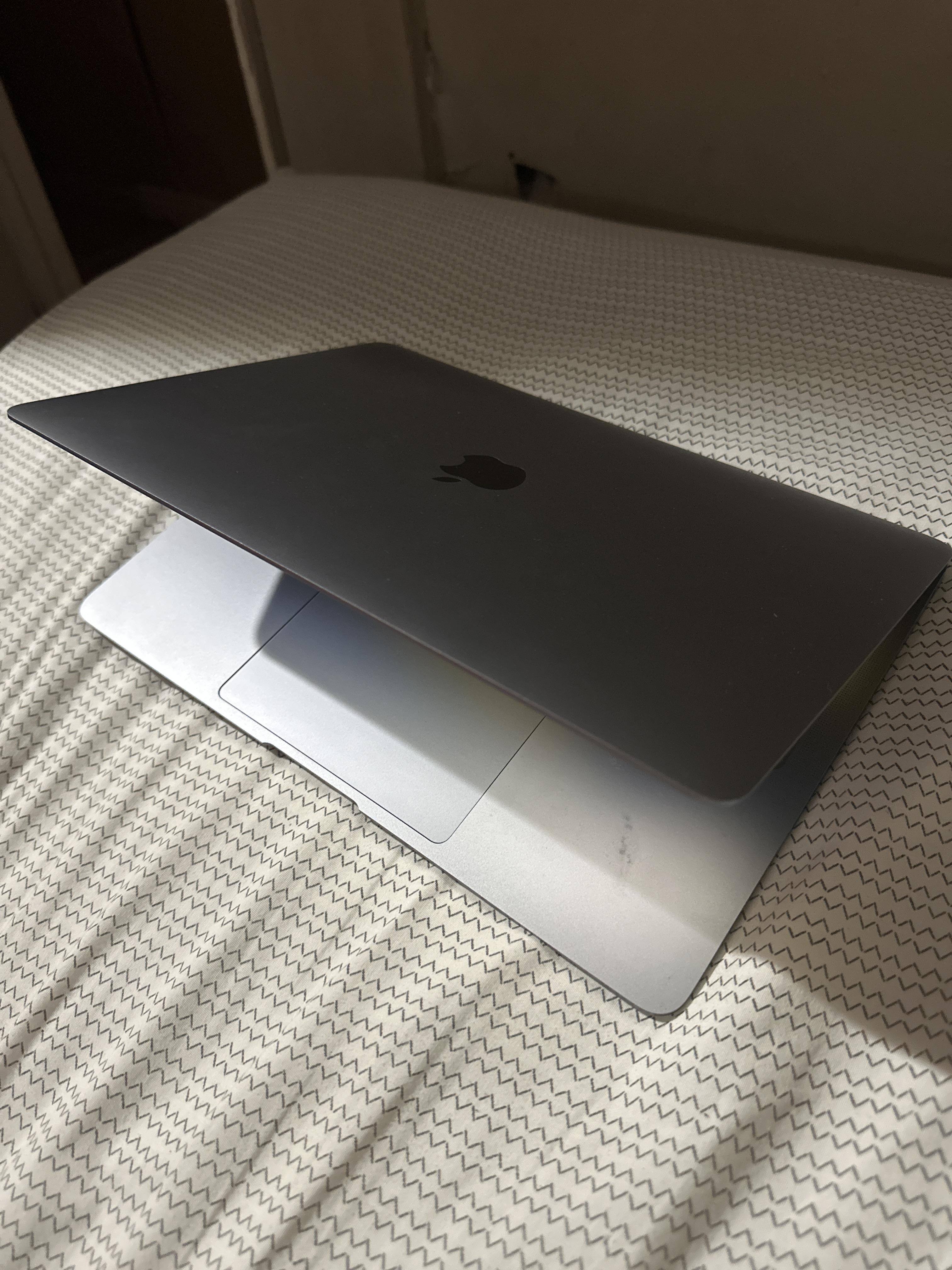 Geek Squad Certified Refurbished MacBook Air 13.3