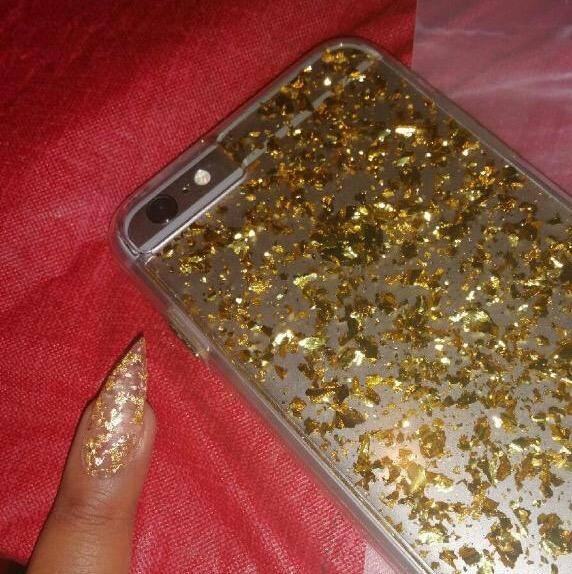 Nails has to match this beautiful case, click to load a larger version