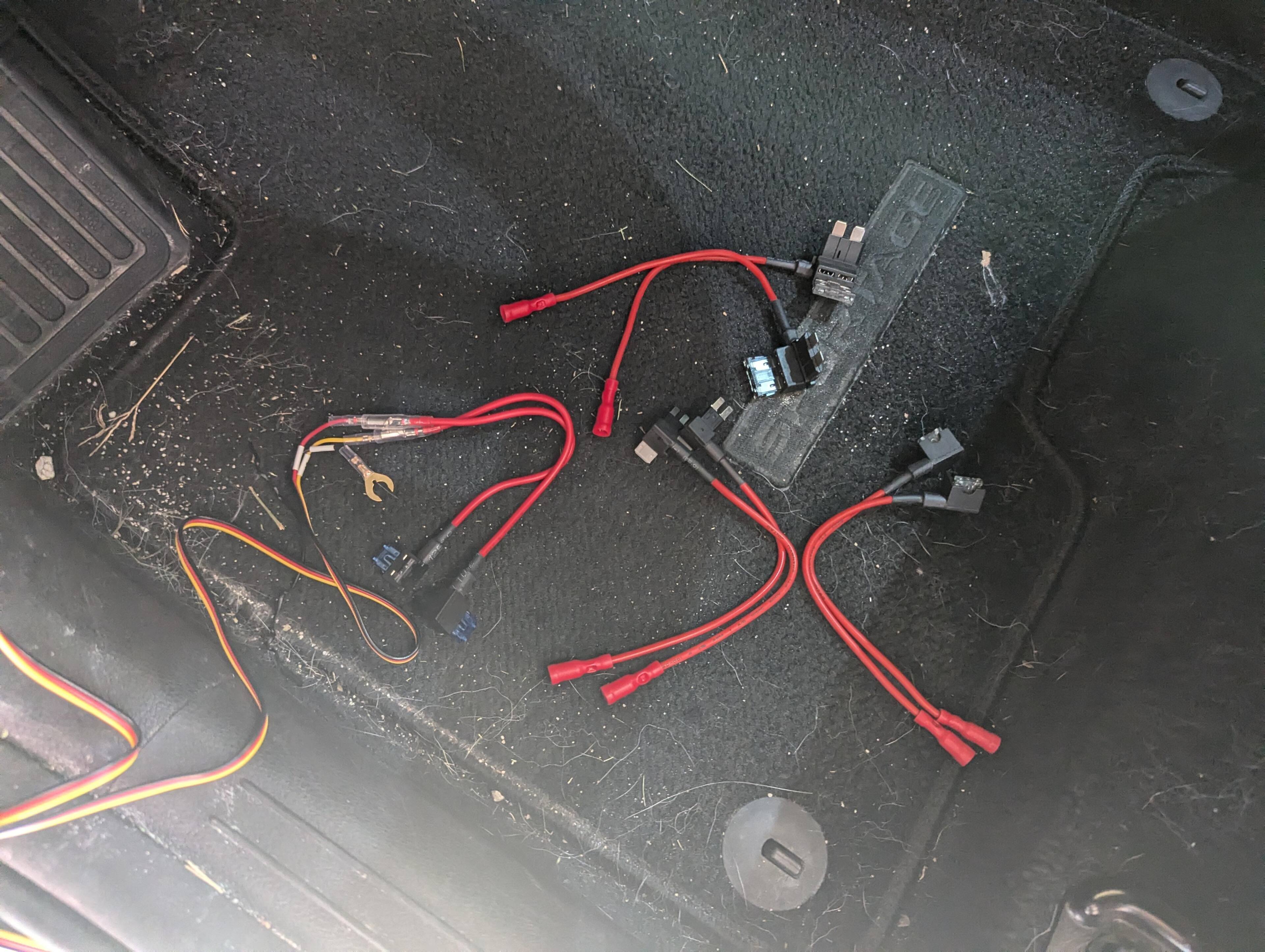 Fuse Tap kit (purchased separately) to use with Micro2 fuses, click to load a larger version