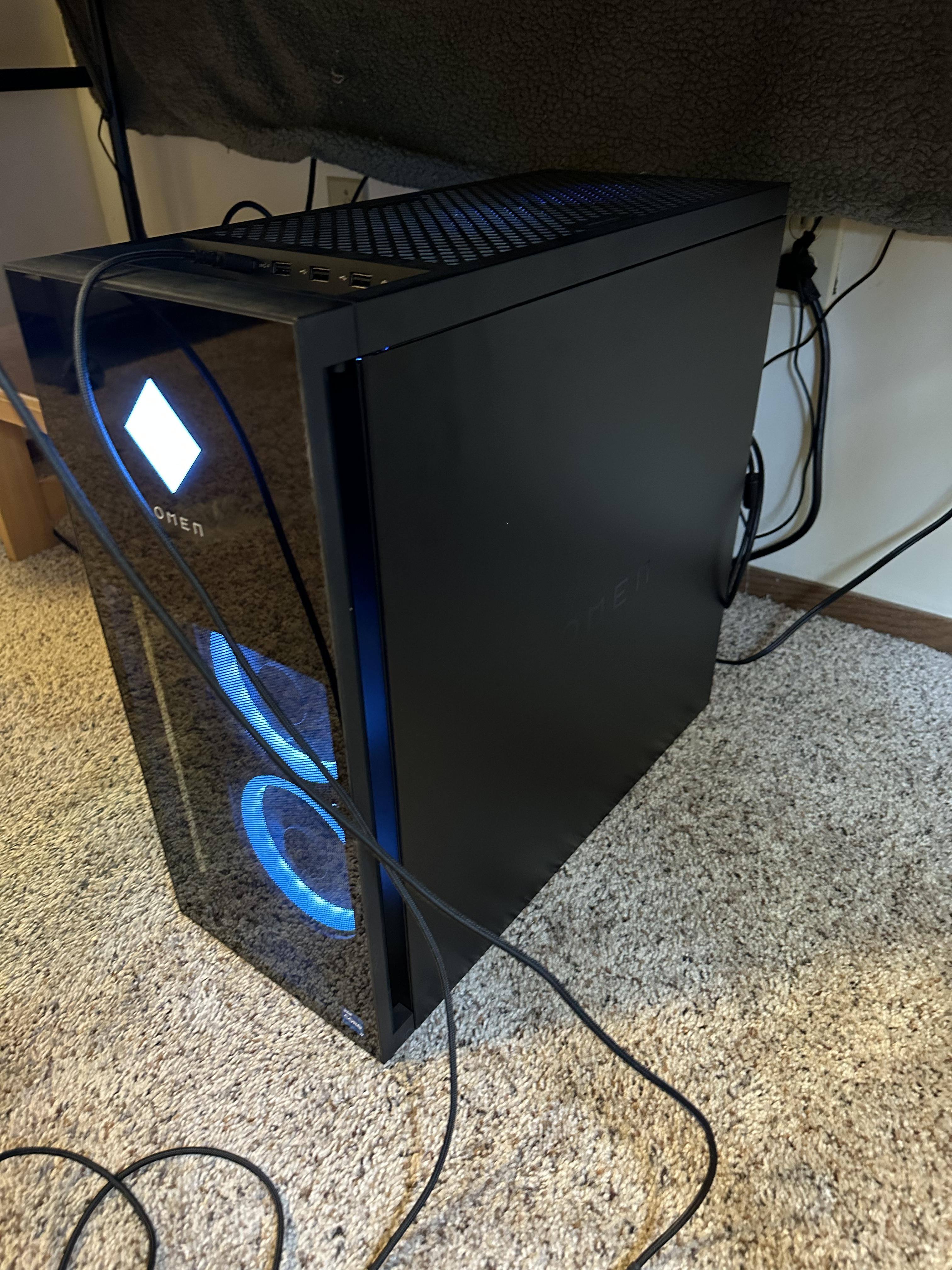 HP OMEN 40L Gaming Desktop Intel Core i7 12700KF HyperX 16GB