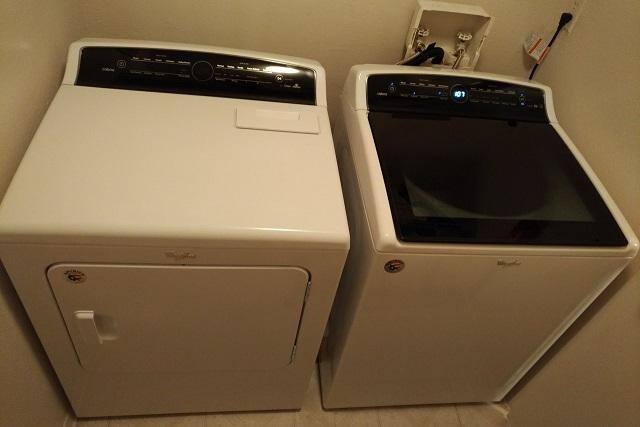 Cabrio Dryer (L) and Washer (R), click to load a larger version
