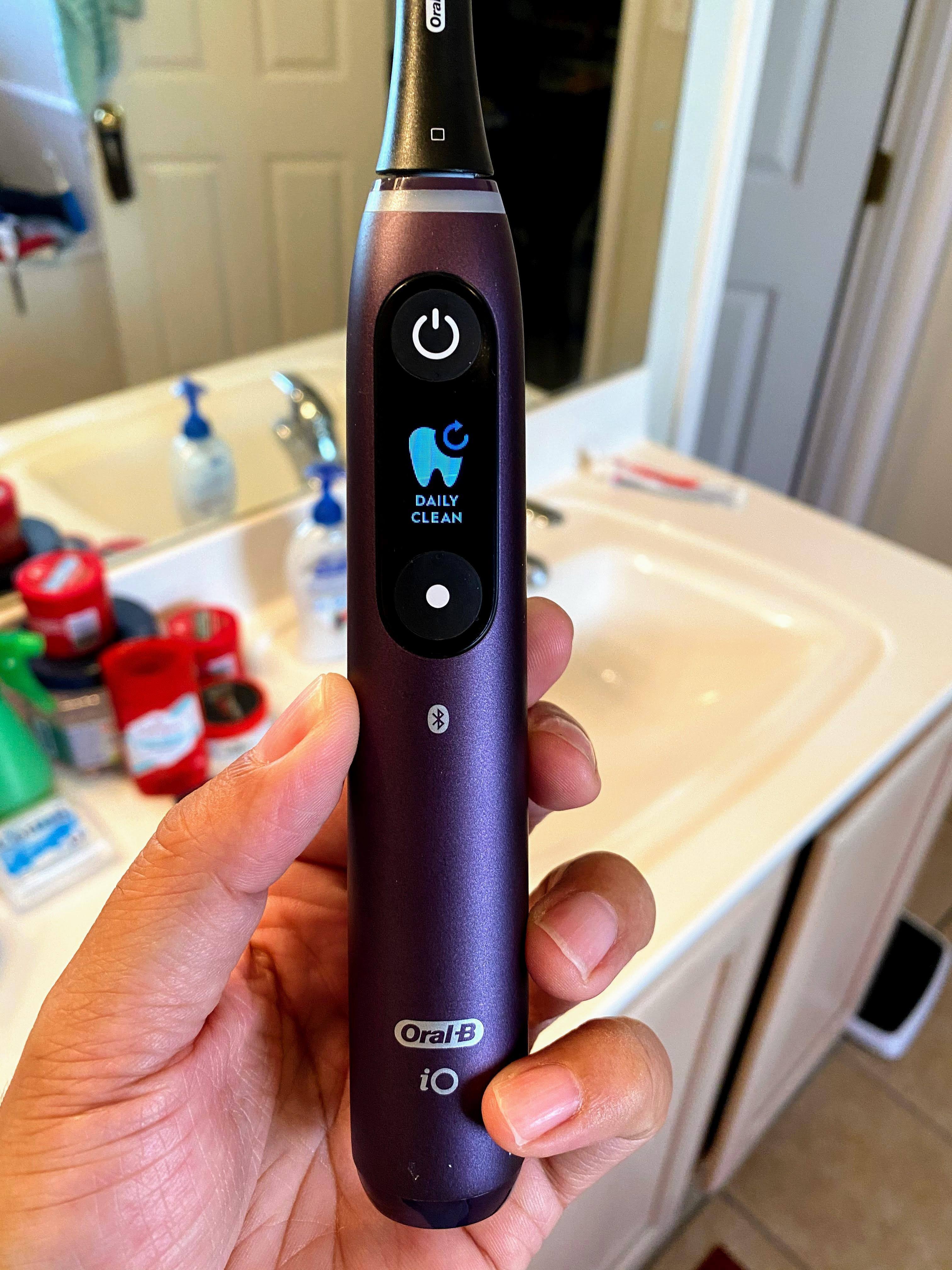 【新品】Oral-B iO Series 8 Violet Ametrine Oral-B iO8 Electric Toothbrush, Violet Ametrine | Oral-B