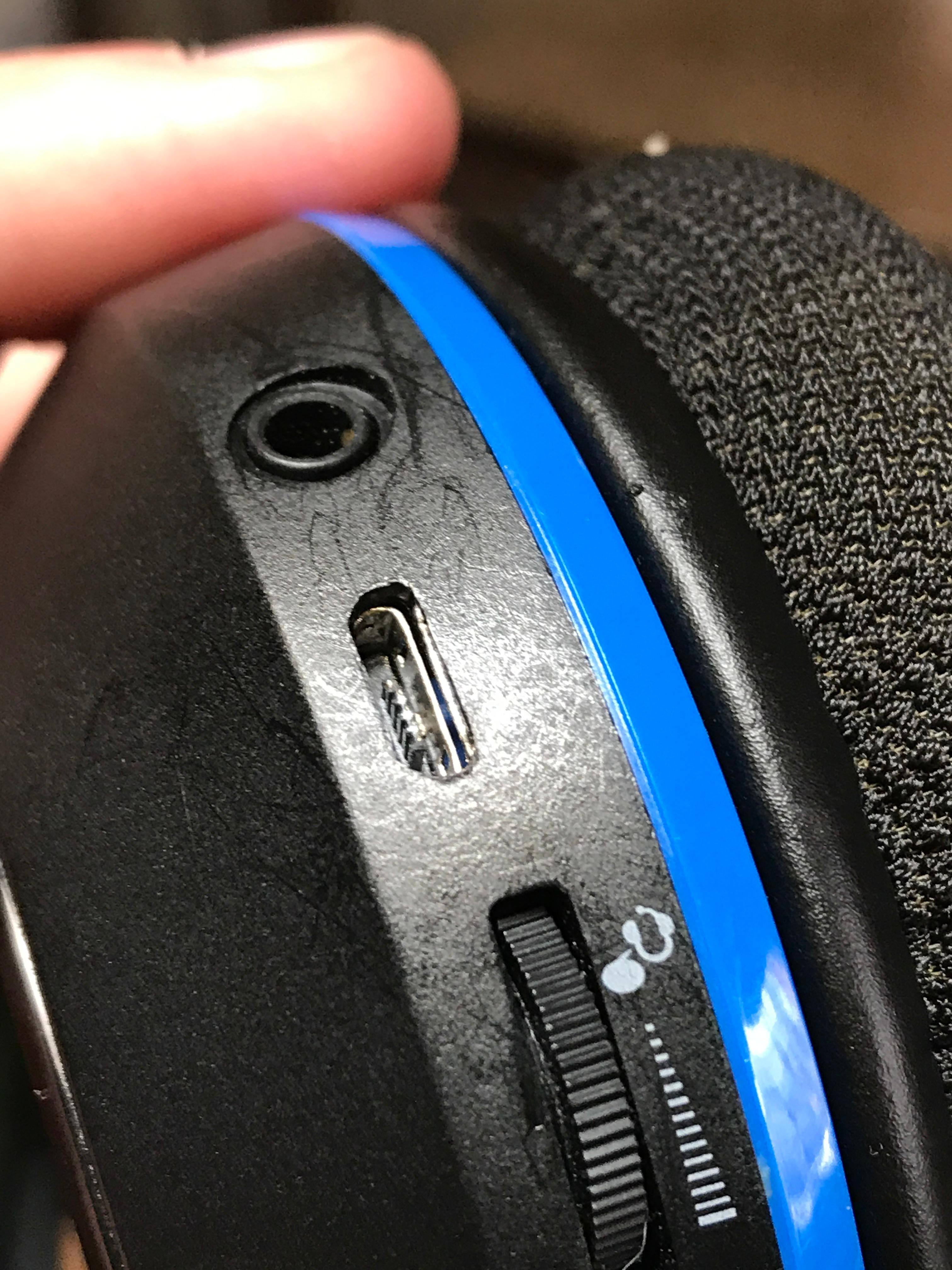 Broken teeth, click to load a larger version