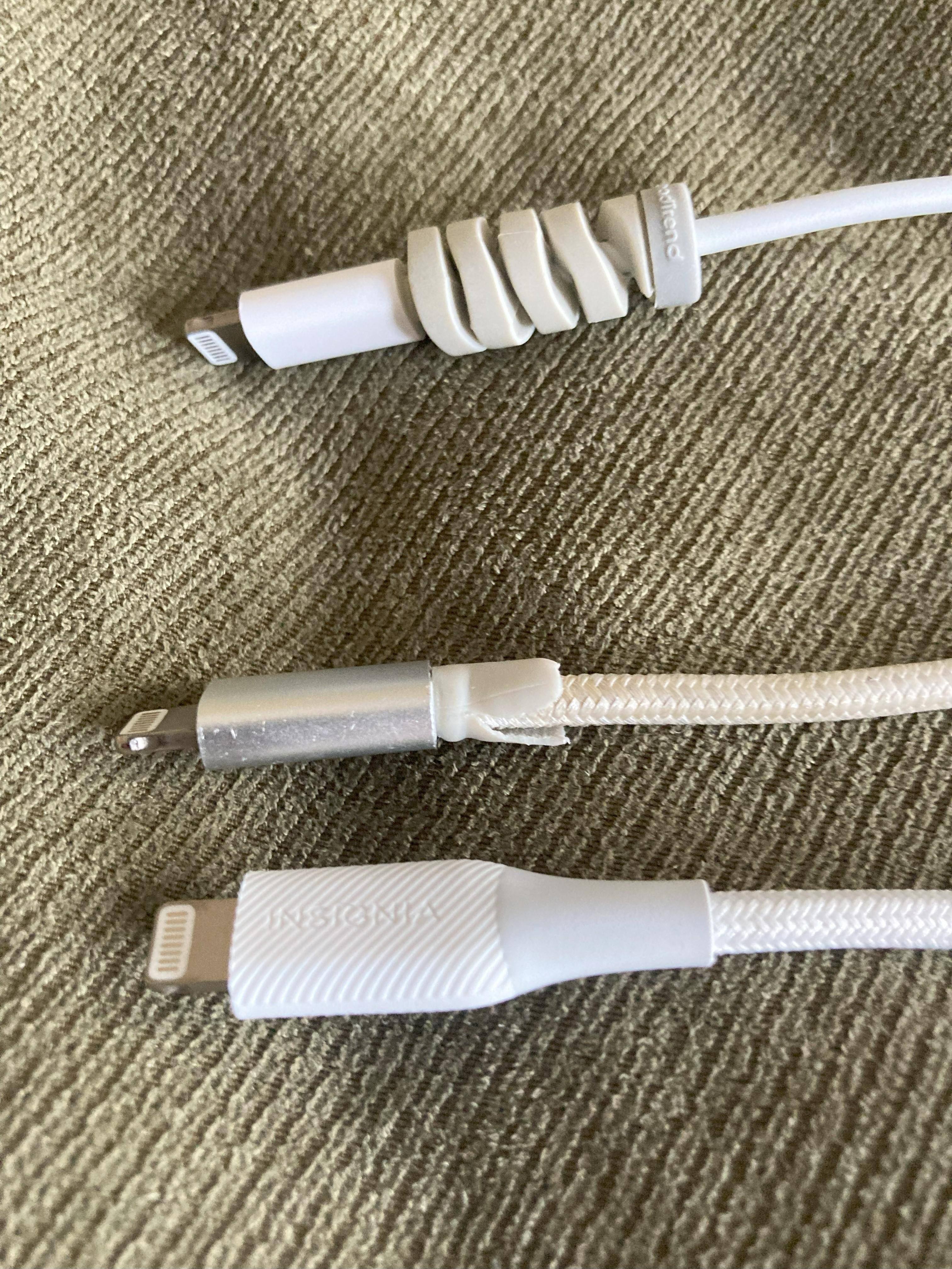 Comparing Insignia to Apple and Anker, click to load a larger version