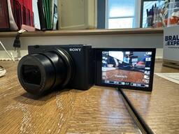 Sony ZV1 II 20.1 Megapixel Digital Camera for Content Sony ZV1 II 20.1 Megapixel Digital Camera for Content