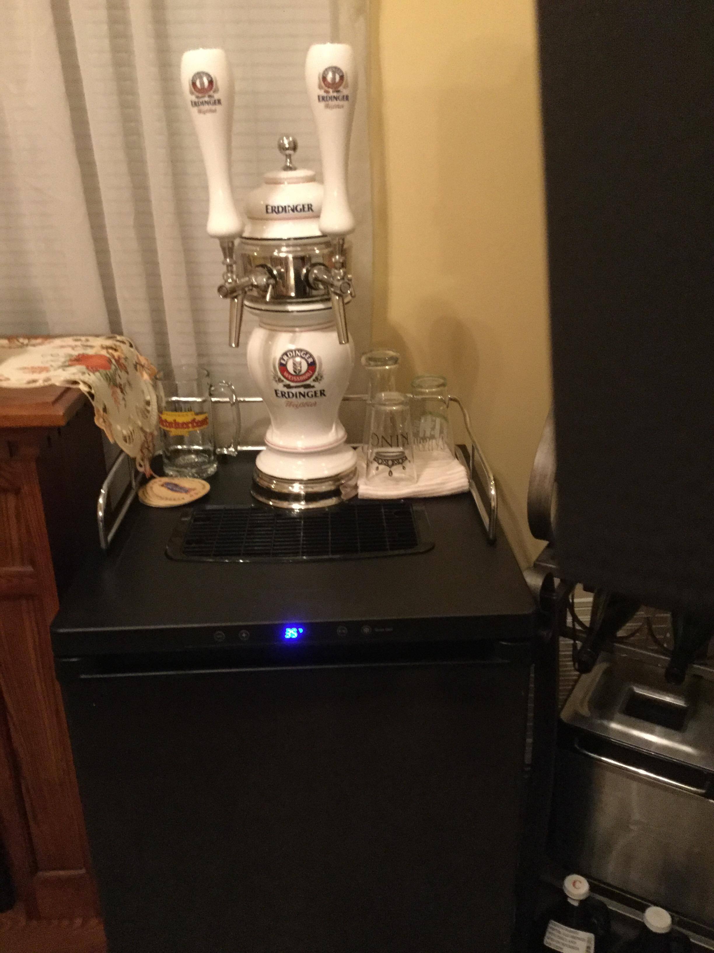 Party time, click to load a larger version