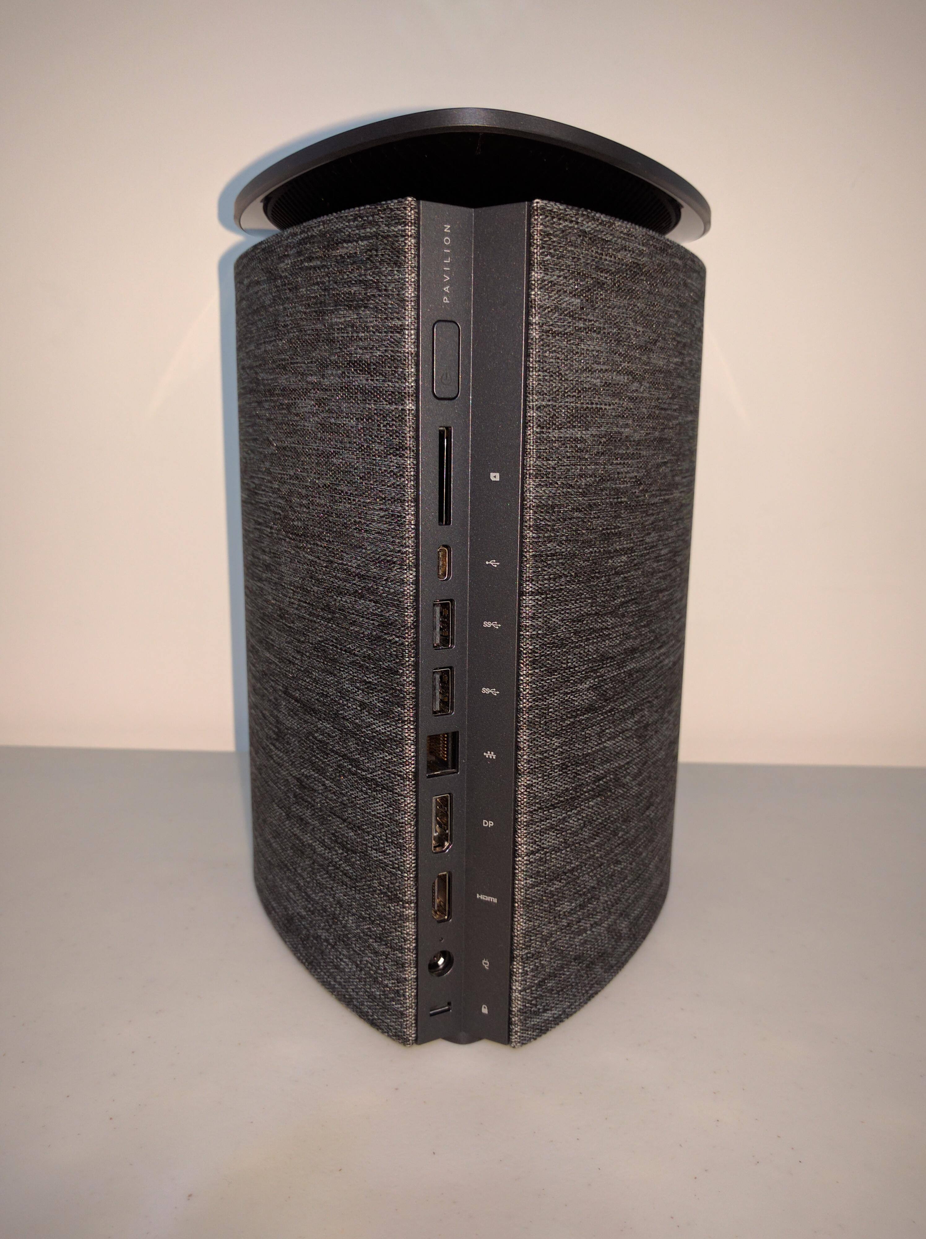 The back side with the extra inputs and outputs, click to load a larger version