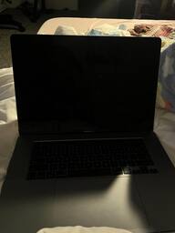 Apple MacBook Pro 16 Apple MacBook Pro 16