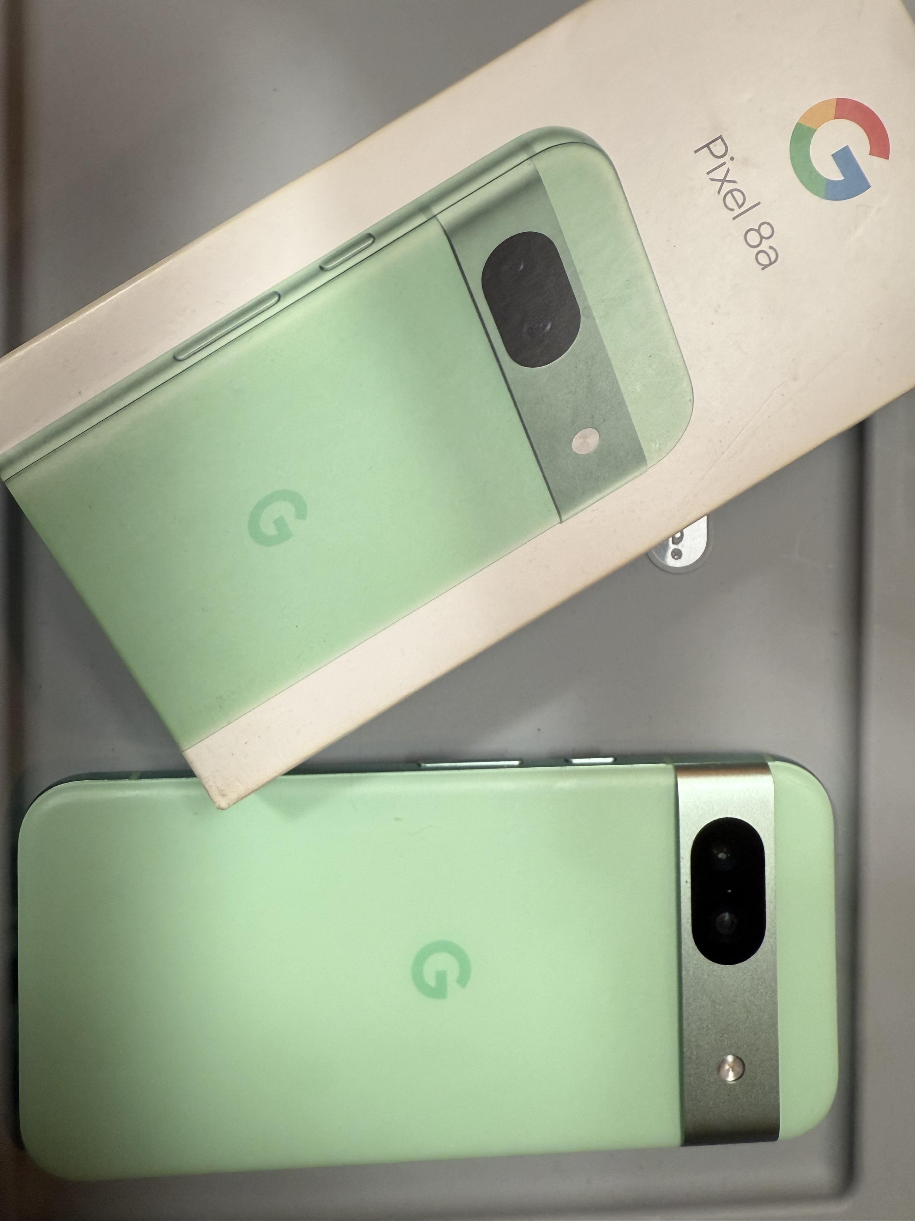 Google Pixel 8a 5G 128GB (Unlocked) Porcelain GA04988-US