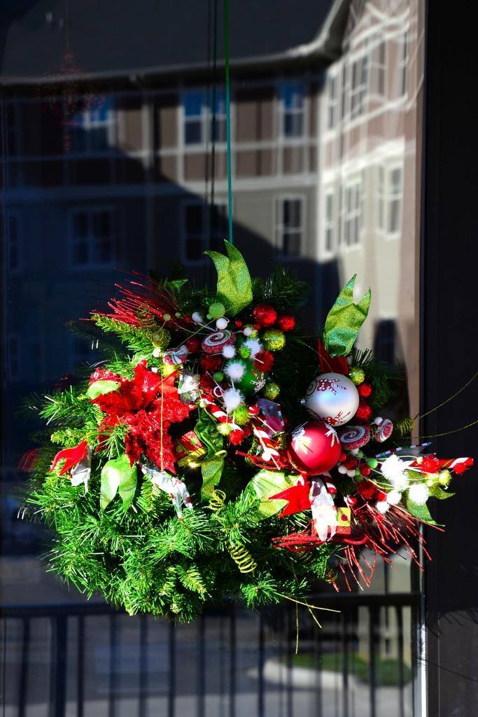 Colors are vivid and true., click to load a larger version