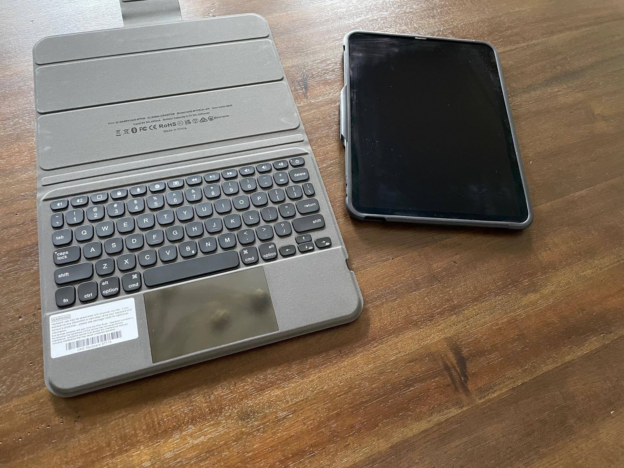 Independent iPad case, click to load a larger version