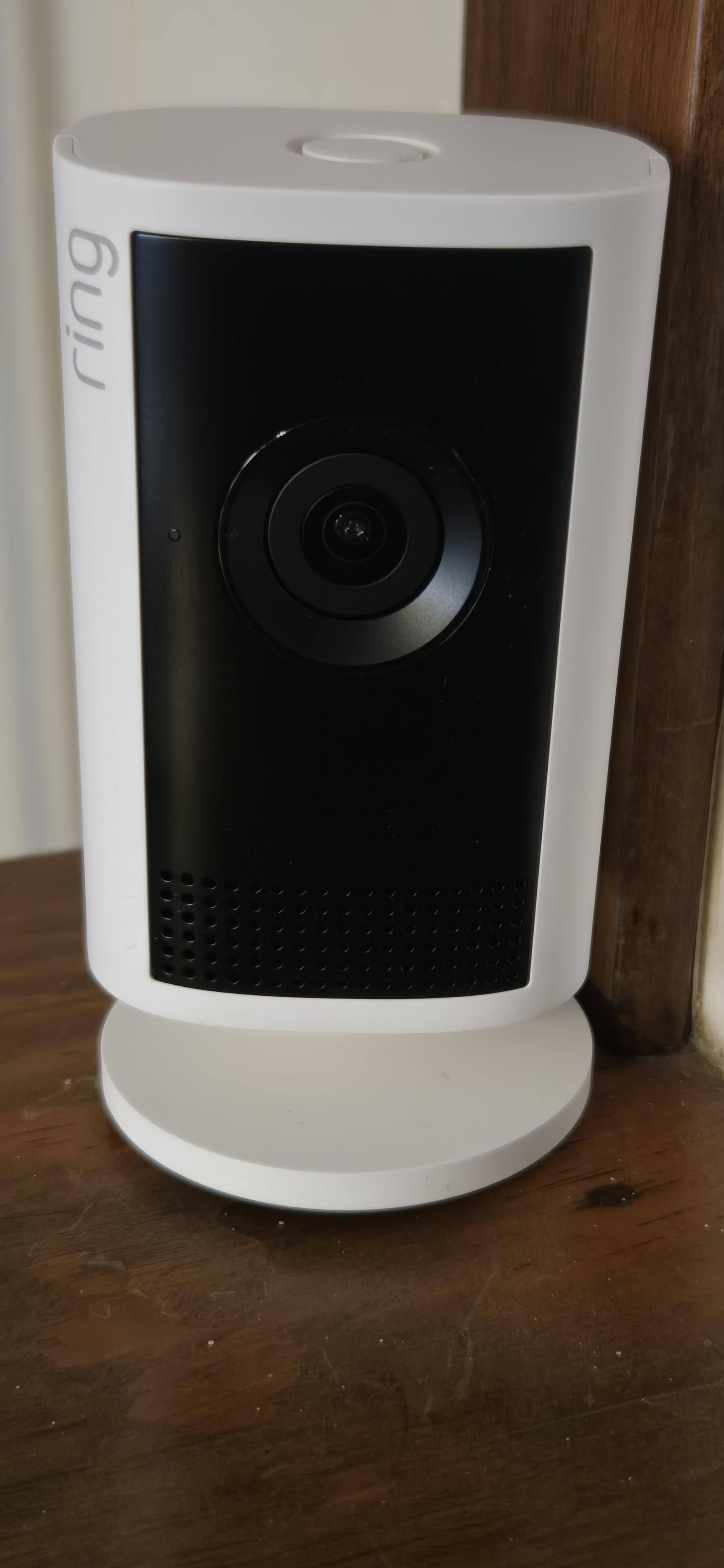 Front of Camera w/out lens cover, click to load a larger version