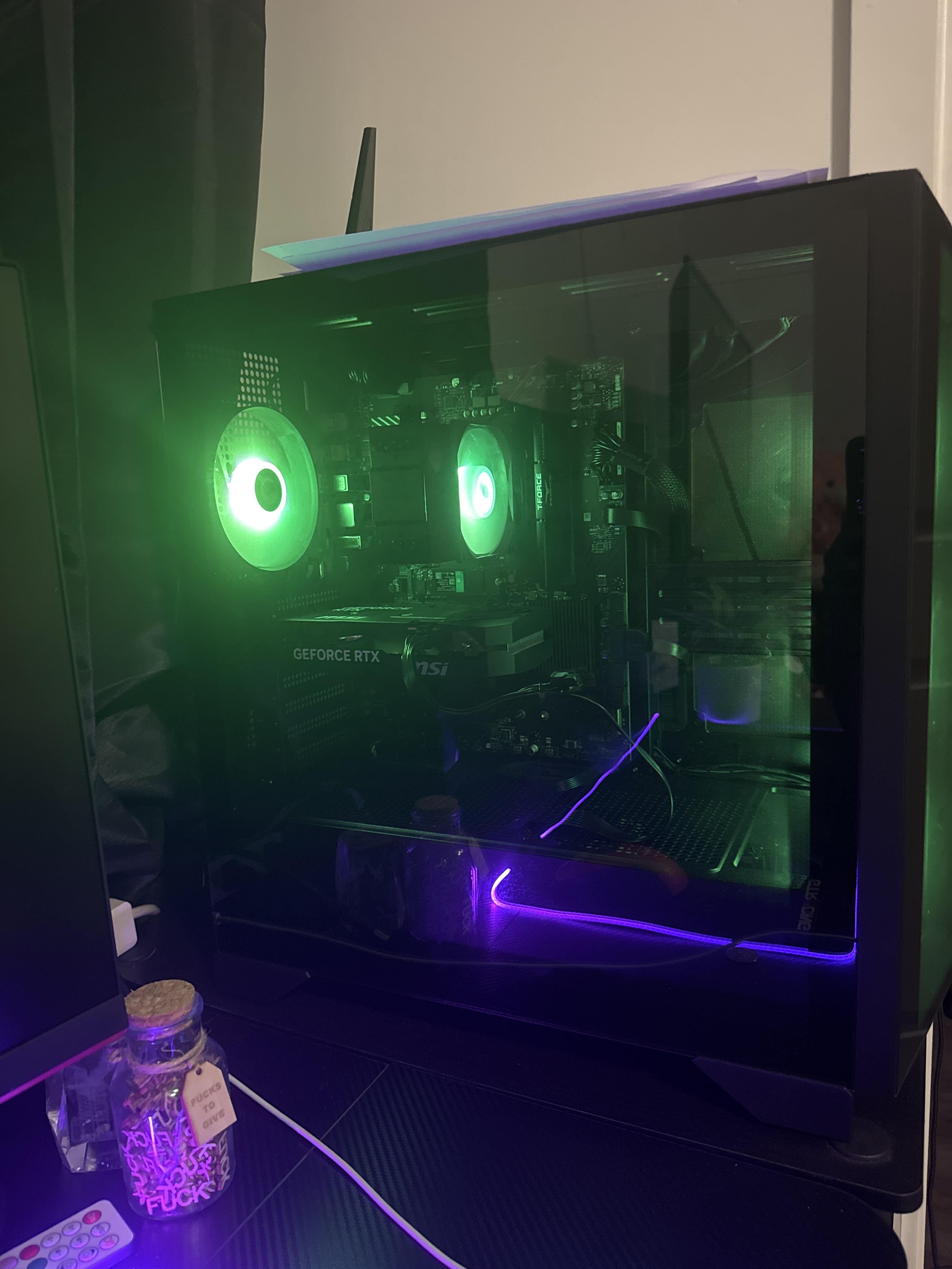 MSI Aegis Z2 Gaming Desktop AMD Ryzen R7 8700F 2024 16GB Memory