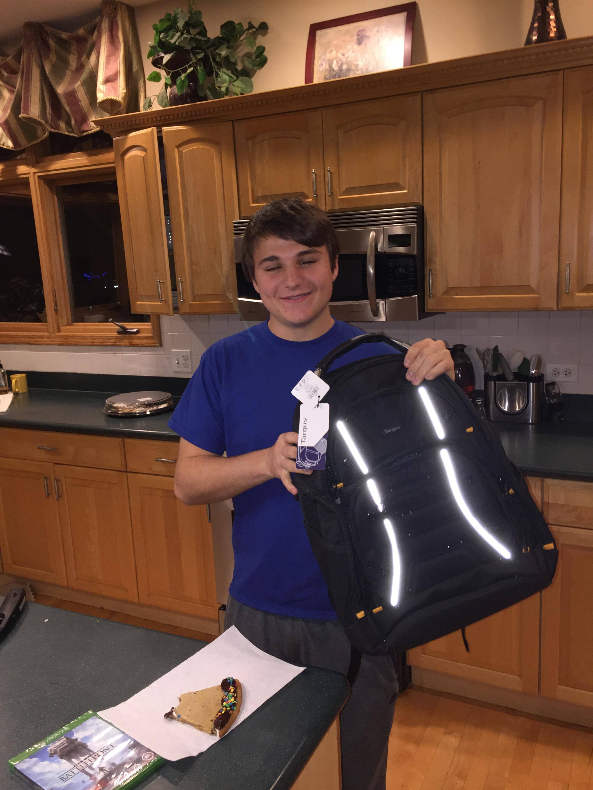 Hunters new back oack, click to load a larger version