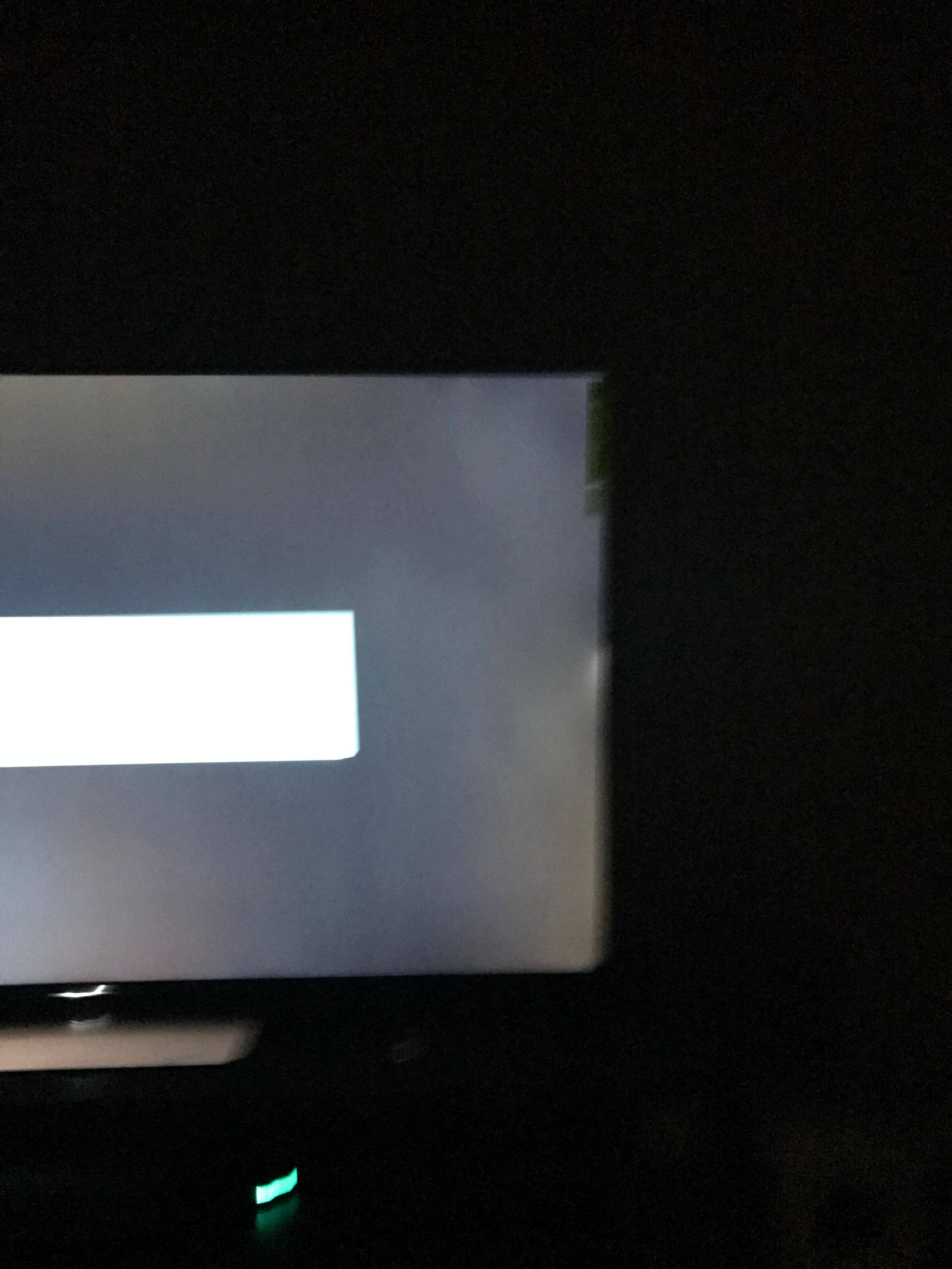 Very noticeable light bleed on the right side and clouding. Virtually no blacks., click to load a larger version