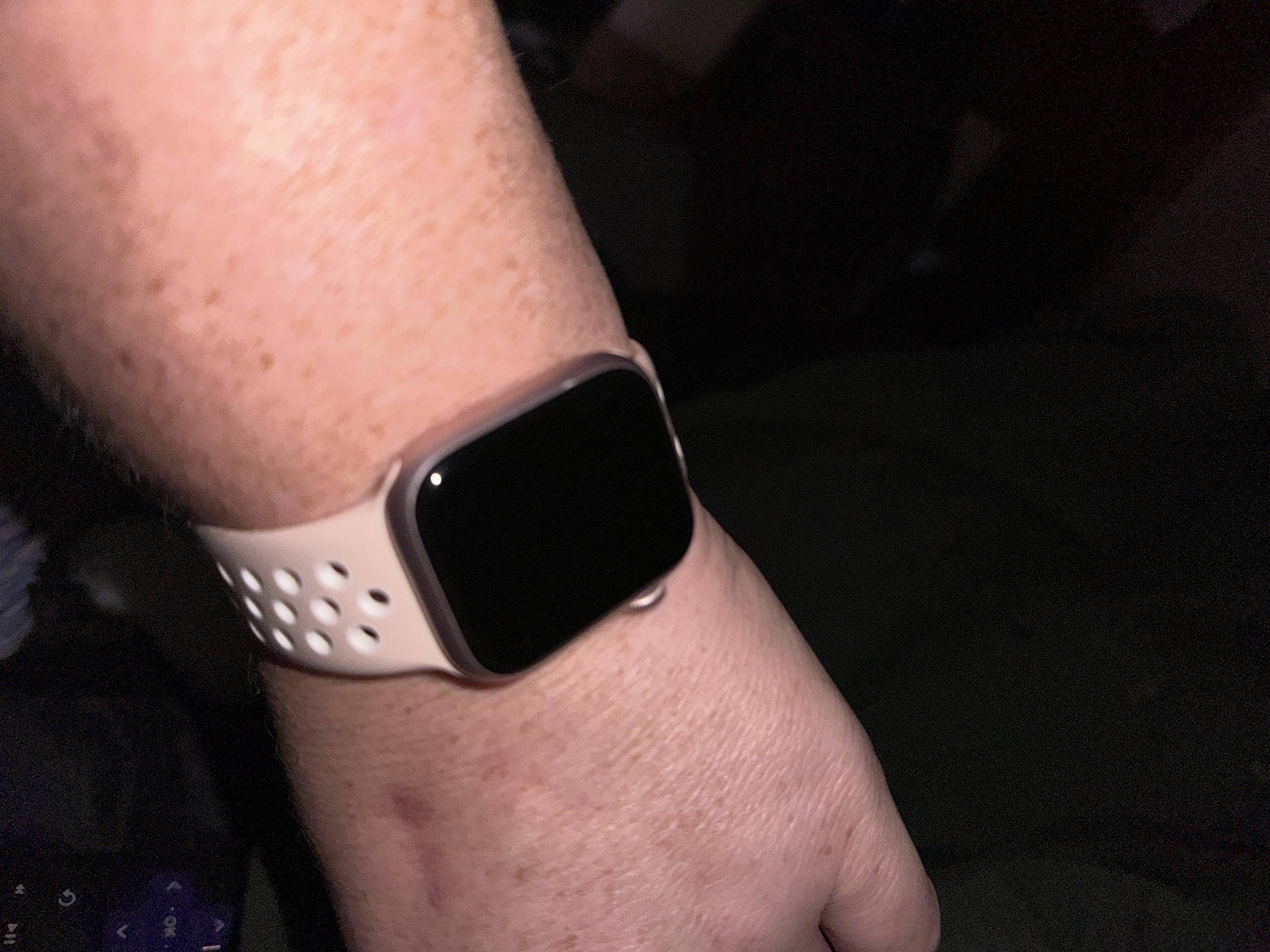 時計 Apple Watch 7 NIKE 41mm GPS 10394k Apple Watch Series 7 (GPS) With Nike Sport Band 41mm