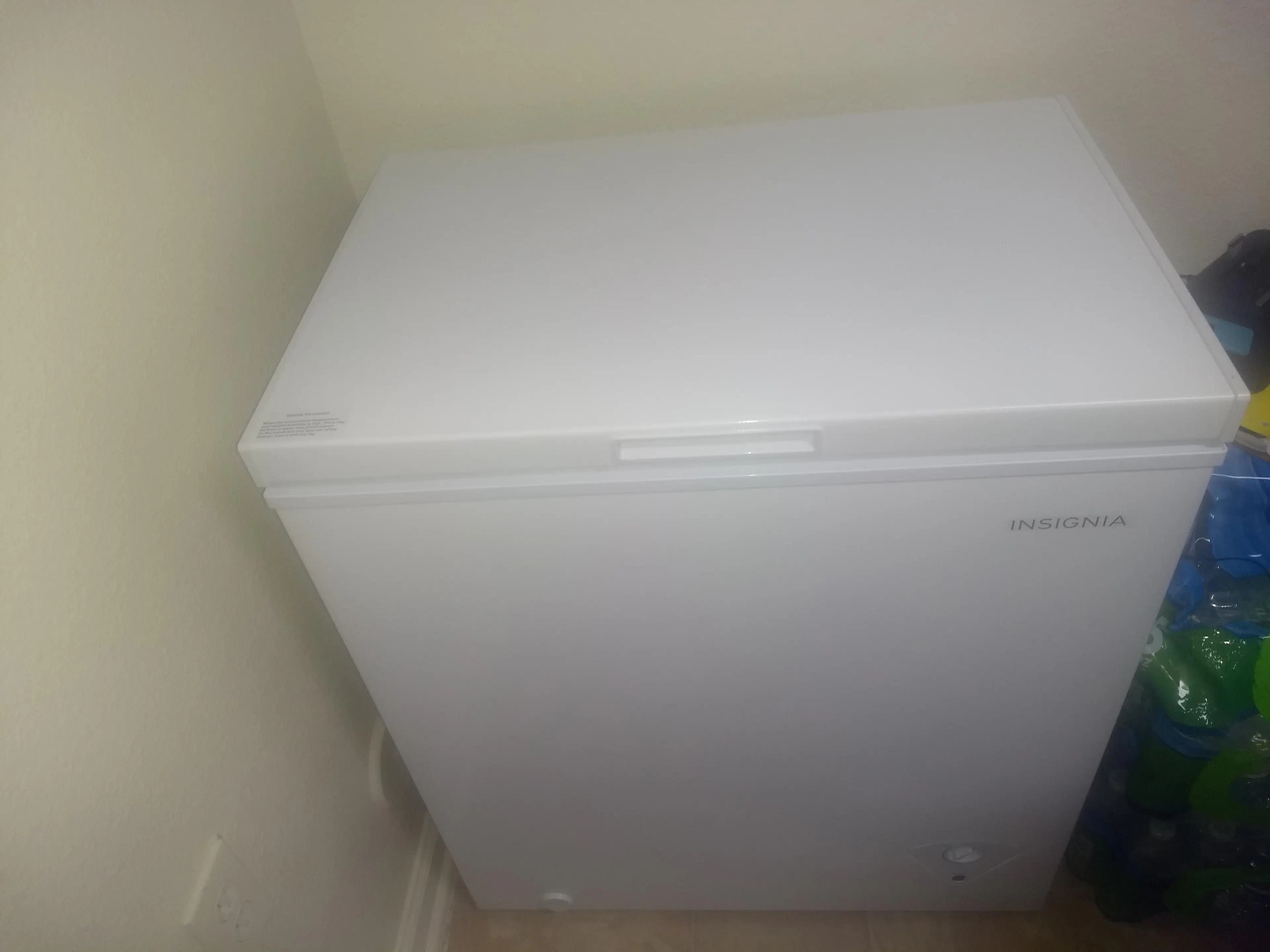 Insignia chest freezer, click to load a larger version