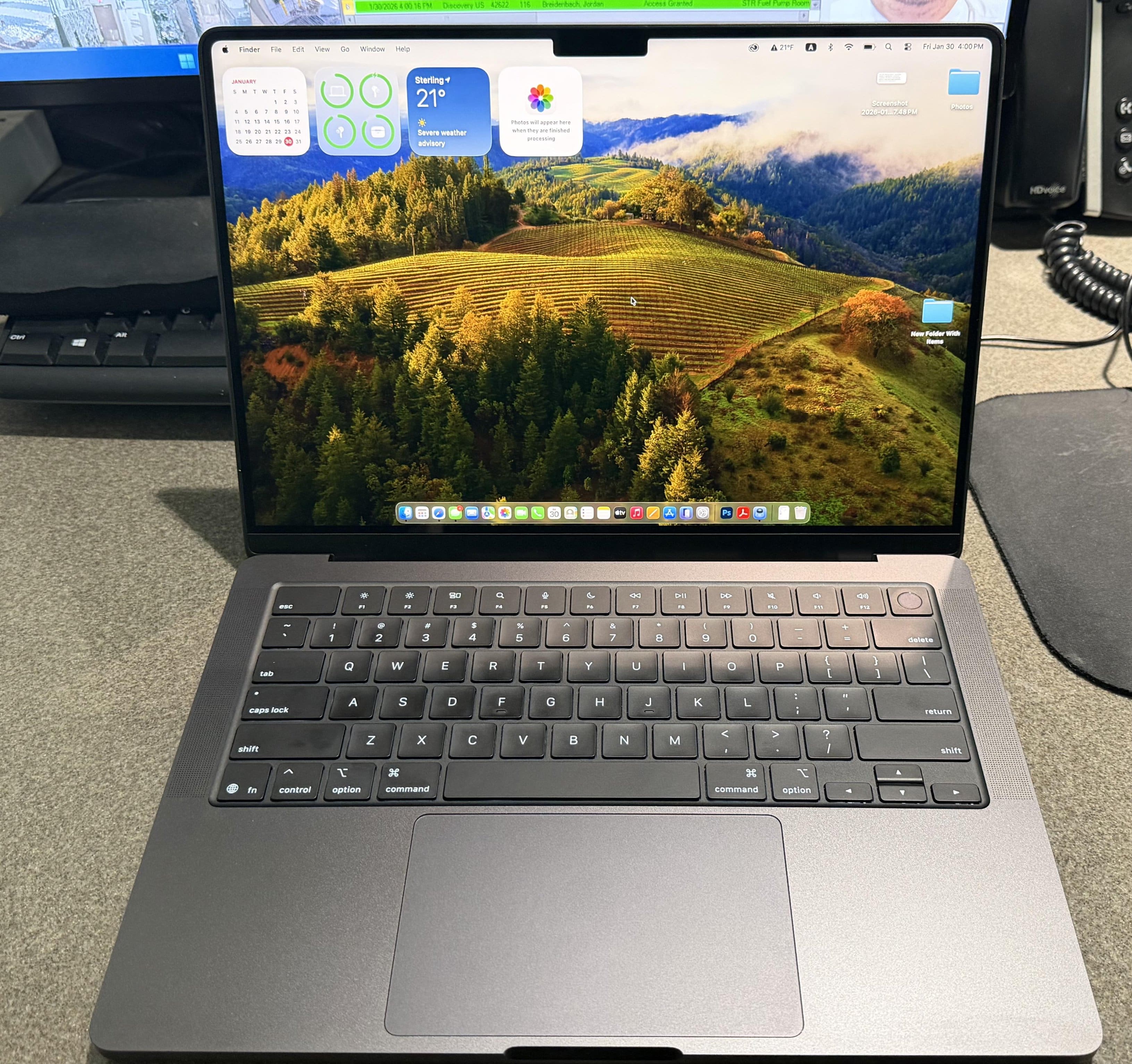 14 inch MacBook Pro Apple M5 chip with 10 core CPU and 10 core GPU