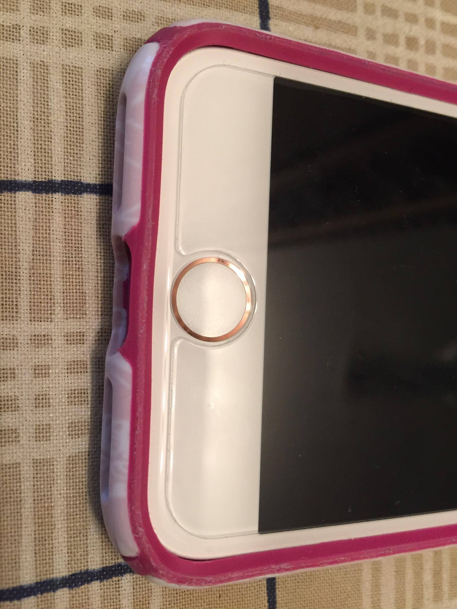 Scuffs on rubber edge, click to load a larger version