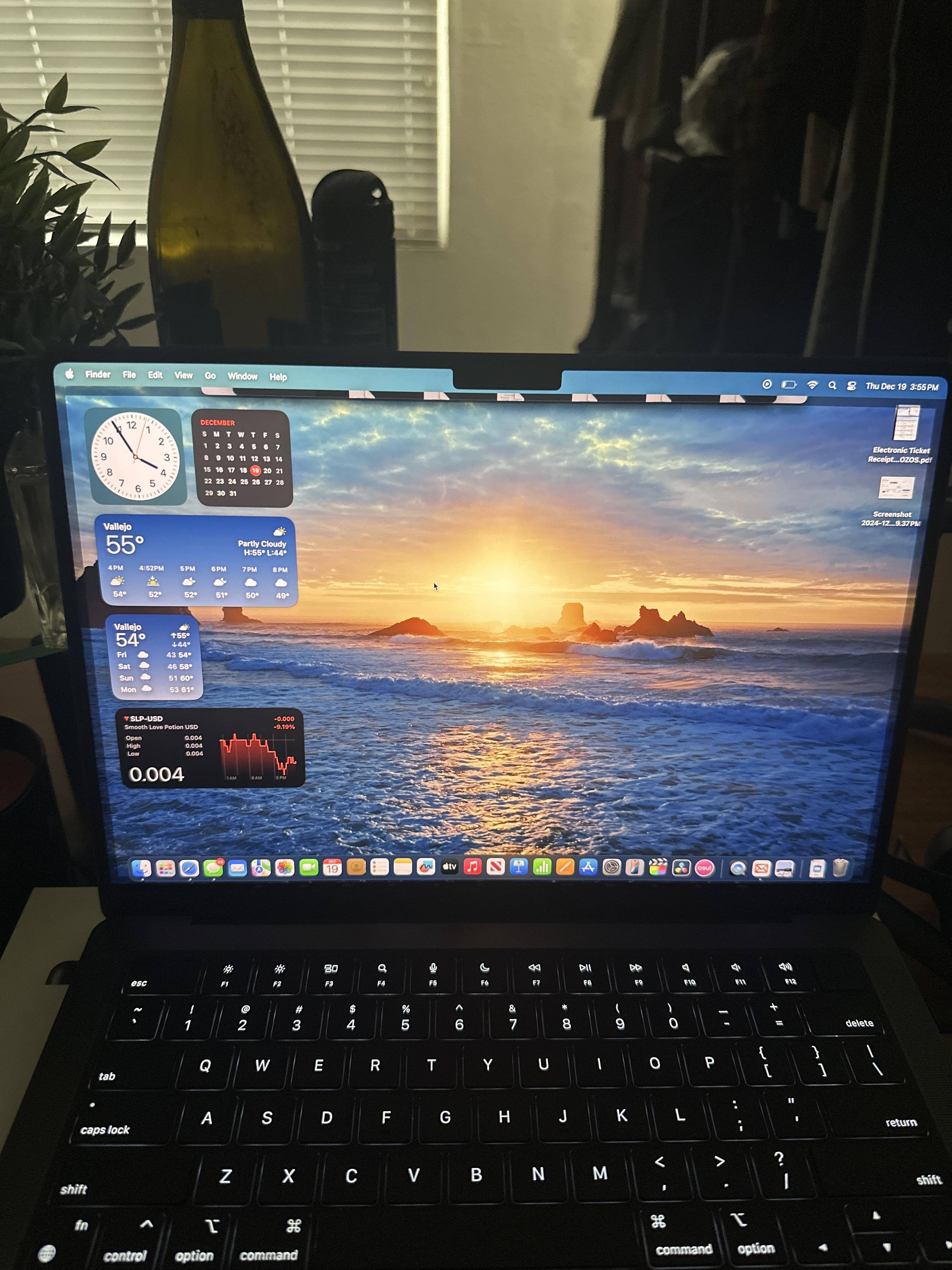 Apple MacBook Pro 14 inch Laptop Apple M4 chip Built for Apple