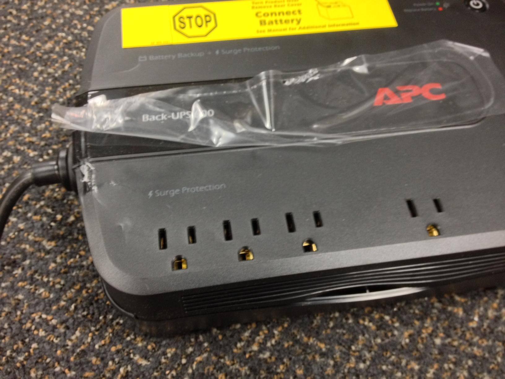 Best Buy: APC Back-UPS 600VA UPS Black BN600G