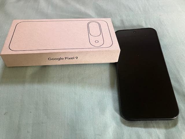 Google Pixel 9 128GB (Unlocked) Obsidian GA05226-US - Open Box