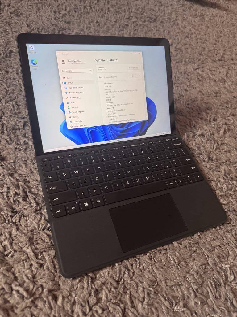 Microsoft Surface Go 3 10.5” Touch Screen Intel Pentium Gold 8GB