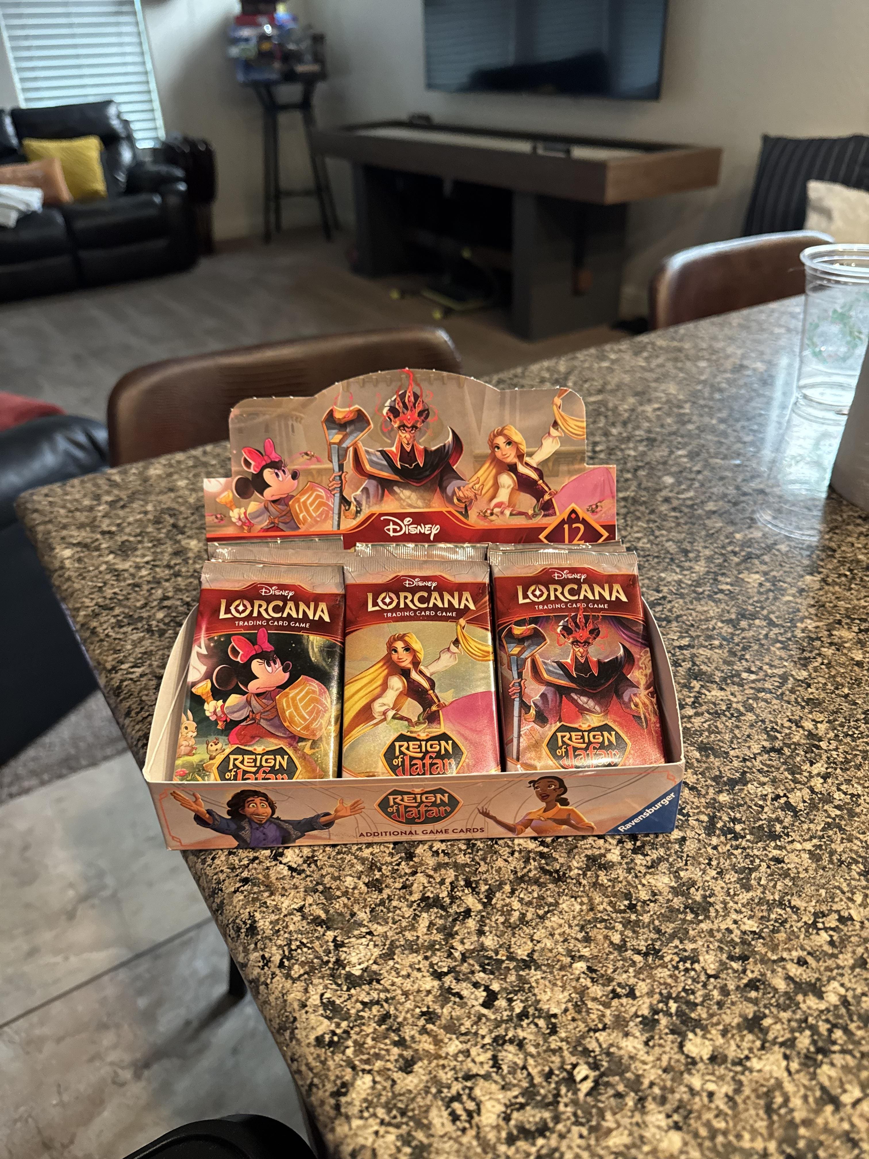 lorcana booster box reign of jafar Amazon.com: Ravensburger Disney Lorcana TCG: Reign of Jafar Illumineer's  Trove for Ages 8 and Up | Secure Card Storage | Includes Booster Packs &  Comprehensive Guide main image 1