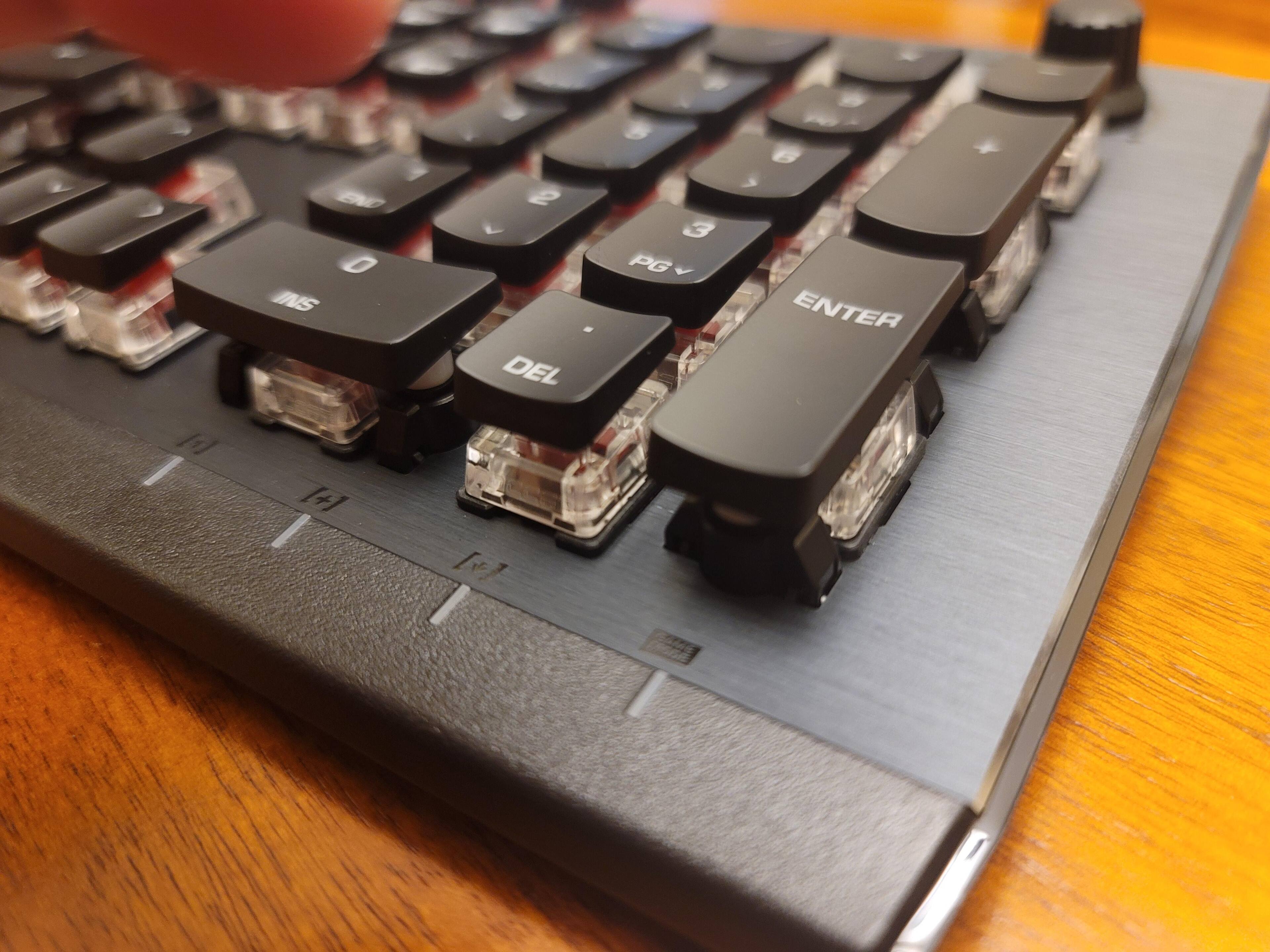 closer view of the curved/low profile keycaps - they sit nicely on the Titan Speed linear switches., click to load a larger version