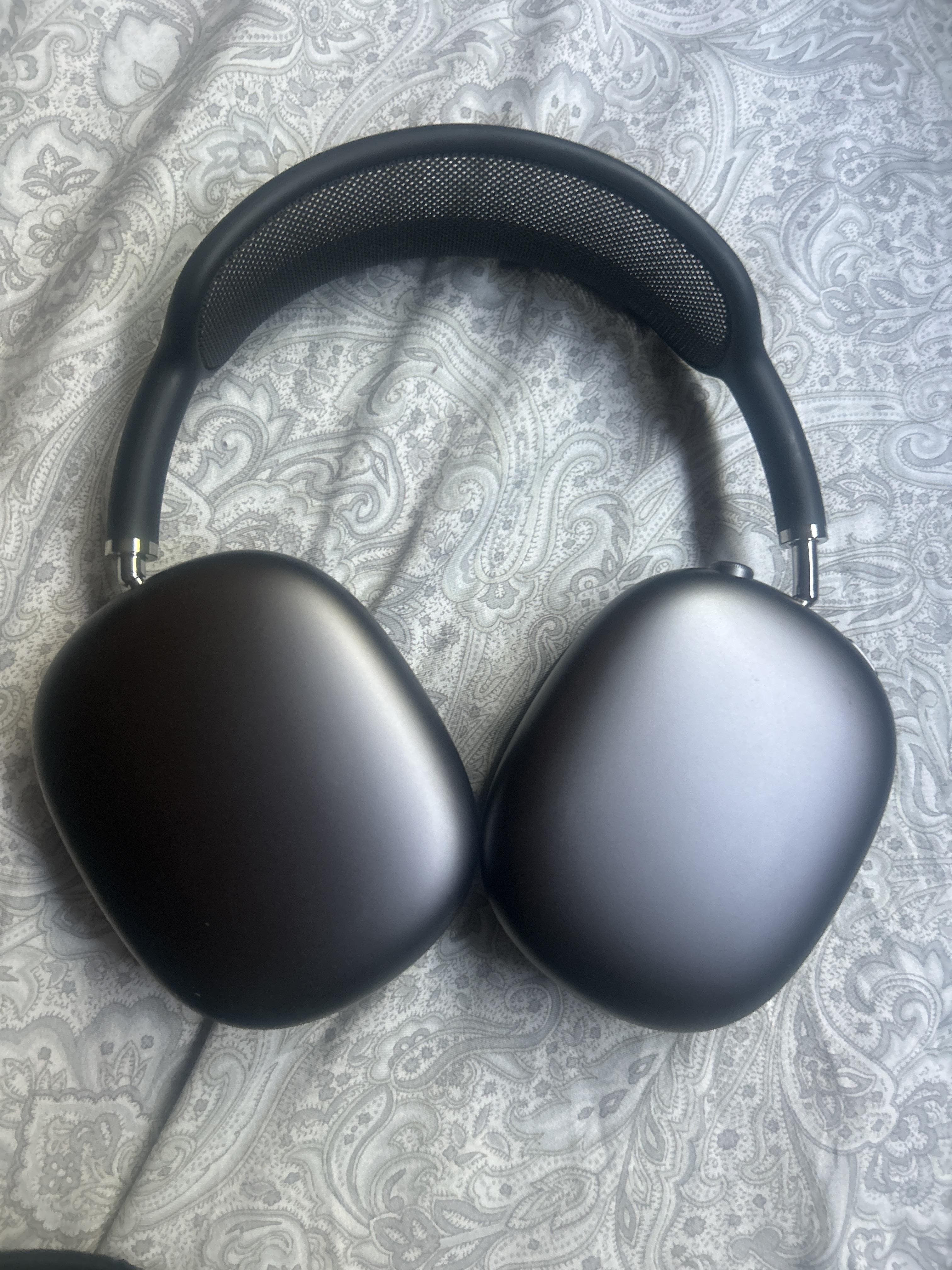 AirPods Maxシルバー Amazon.co.jp: 【整備済み品】Apple AirPods Max シルバー