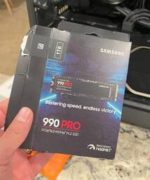 Samsung 990 PRO 1TB Internal SSD PCle Gen 4x4 NVMe MZ Samsung 990 PRO 1TB Internal SSD PCle Gen 4x4 NVMe MZ