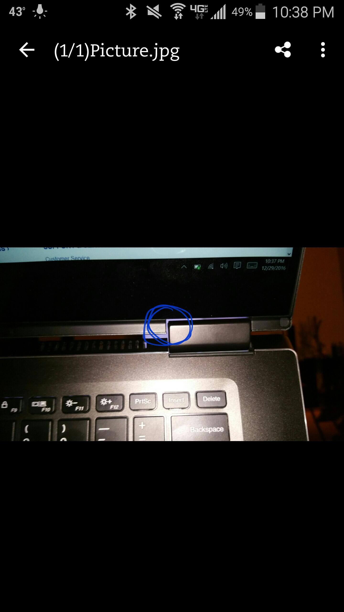 each hinge has 4 screws -- except this one. Right out of the box., click to load a larger version