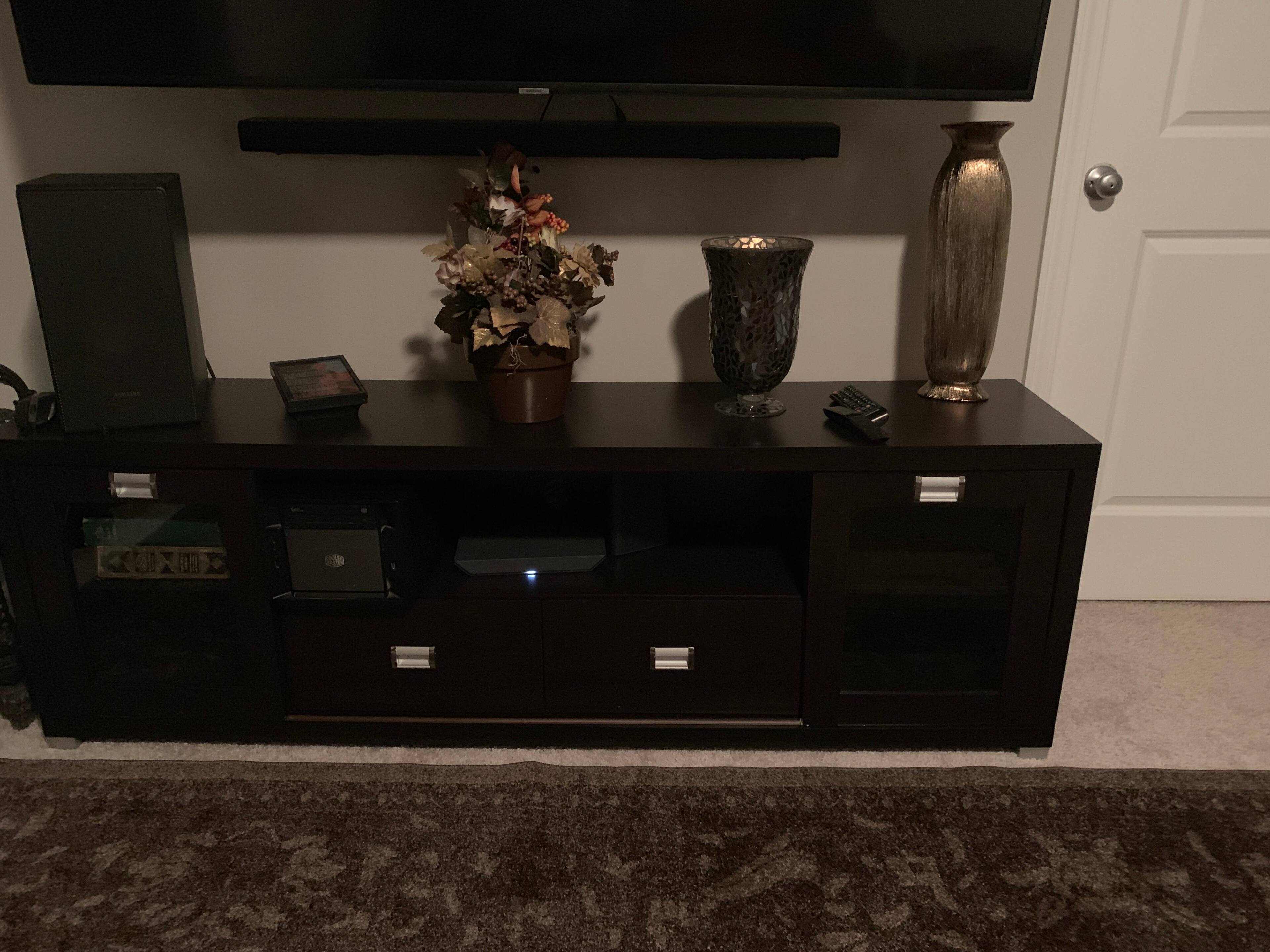 Sound bar installed on the wall, click to load a larger version
