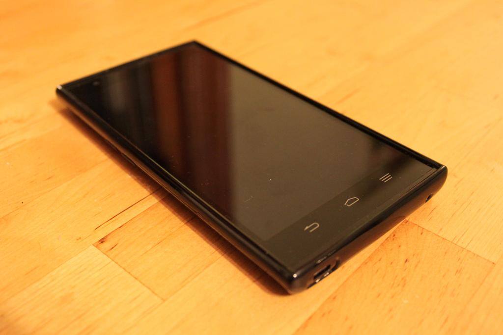 ZTE Zmax with case, click to load a larger version