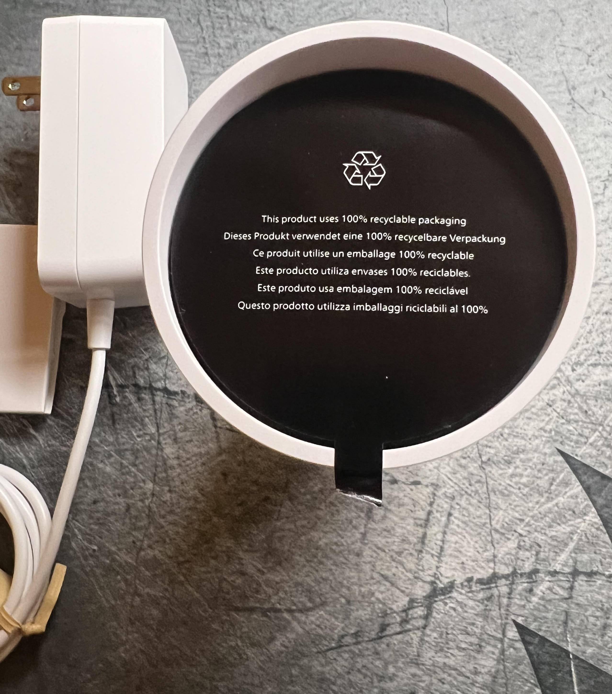 Works a lot better after you remember to peel the cover sticker off !  :), click to load a larger version